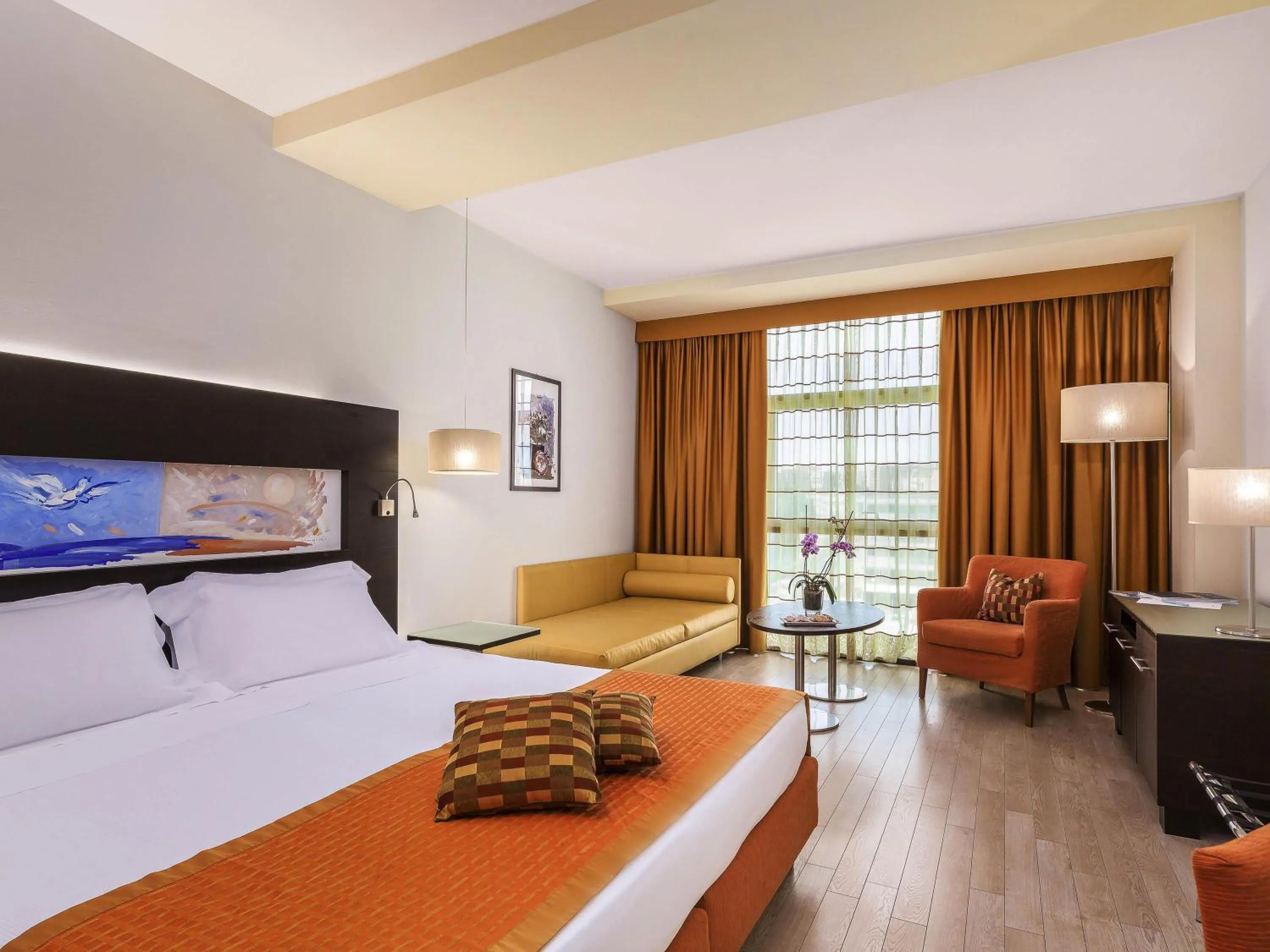 Bedroom, Bed in Hotel Mercure Siracusa