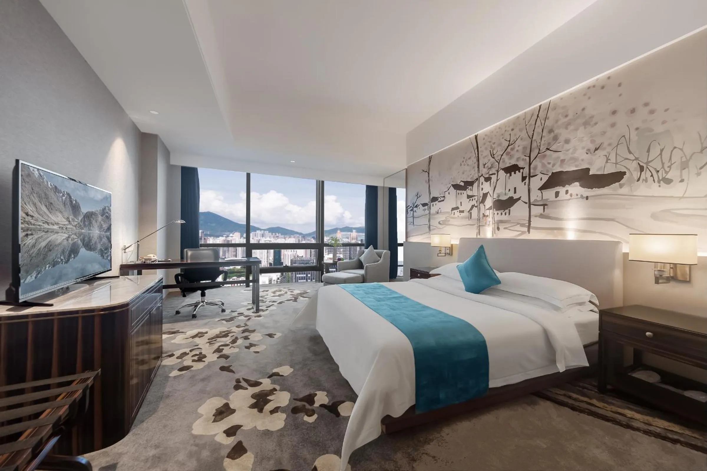 Bedroom, Bed in Huaqiang Plaza Hotel Shenzhen