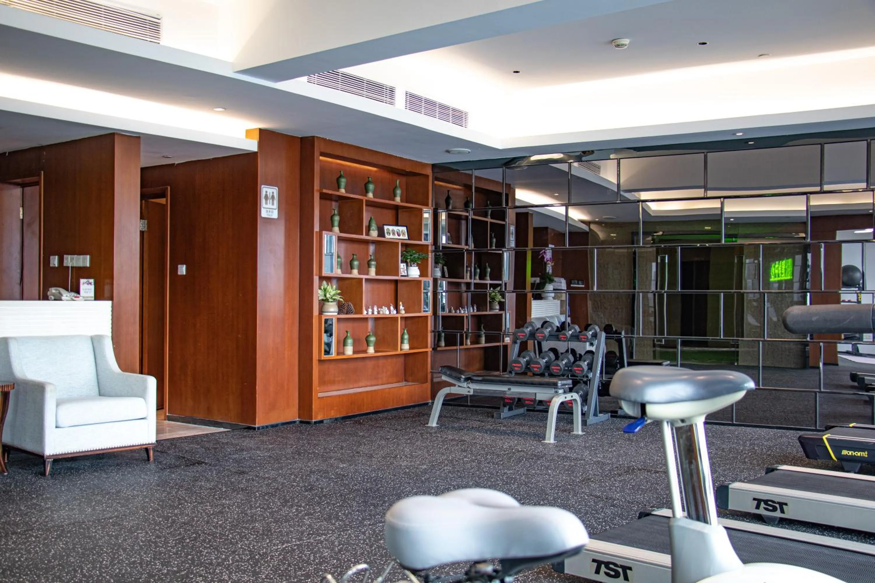 Fitness centre/facilities in Huaqiang Plaza Hotel Shenzhen