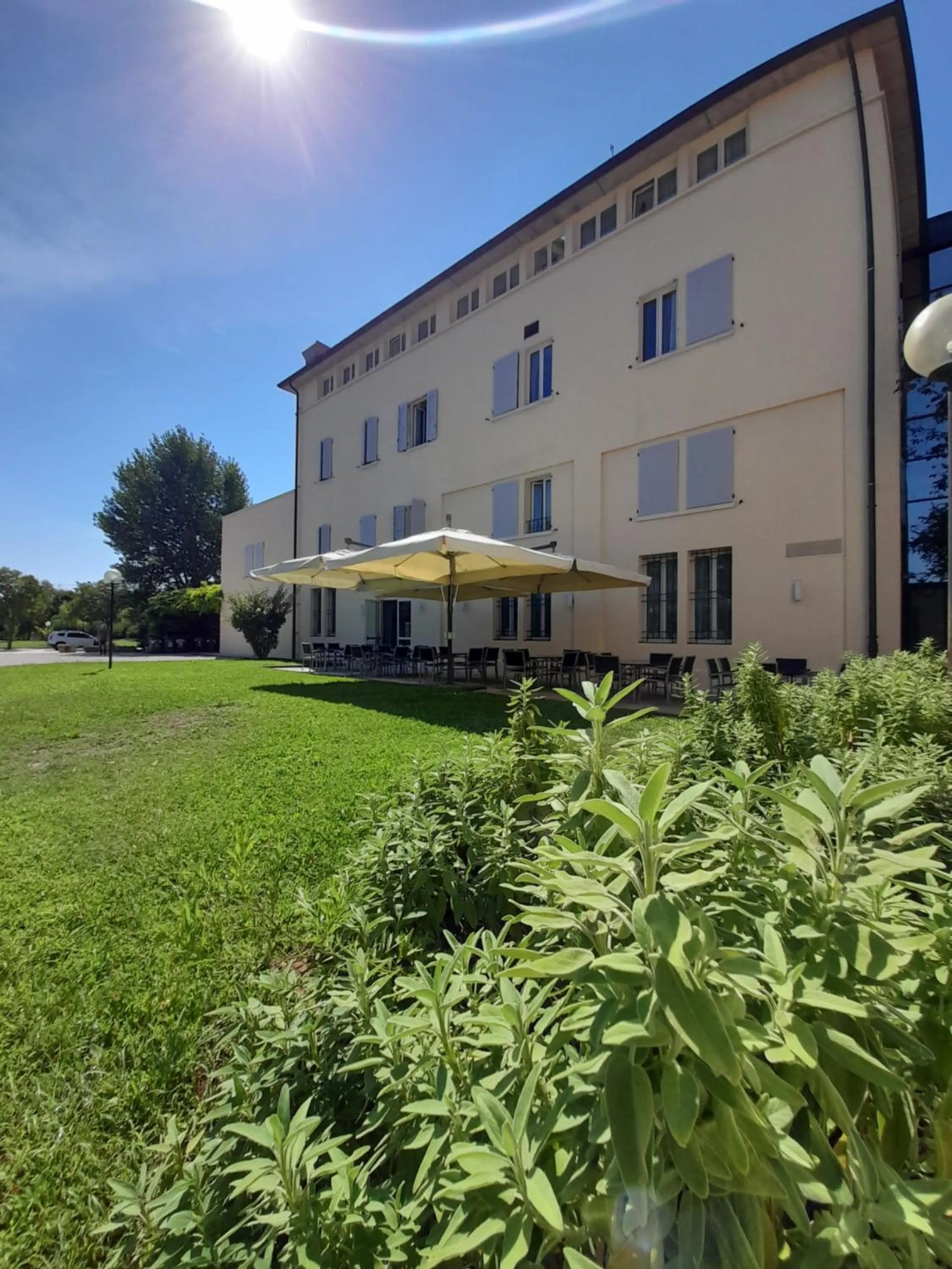 Property building in Rechigi Park Hotel
