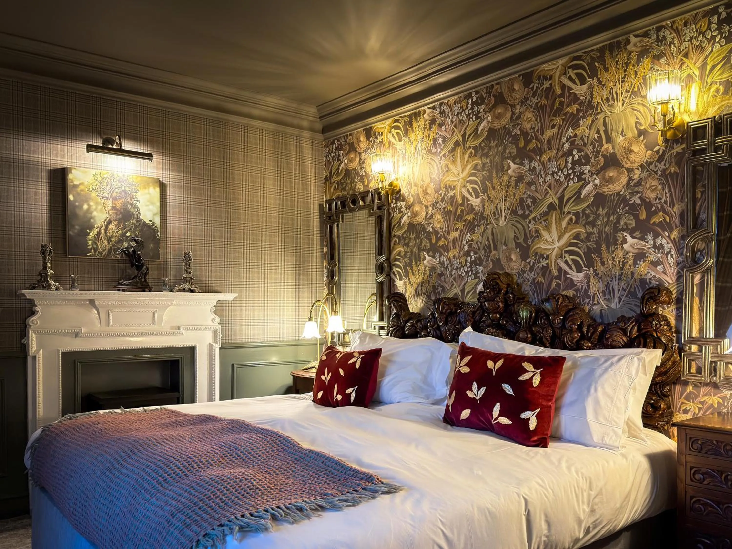 Bed in Glencruitten House