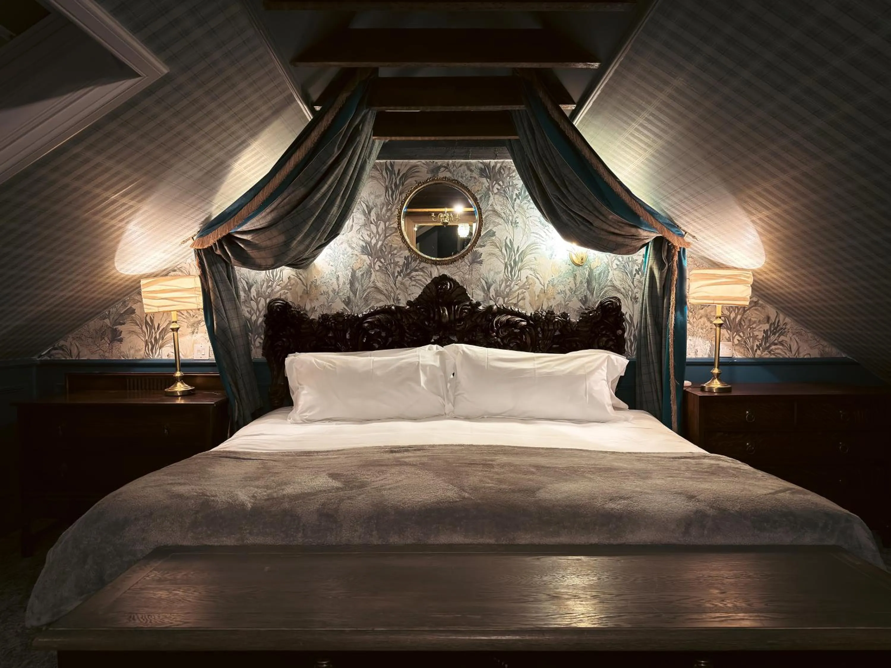 Bed in Glencruitten House