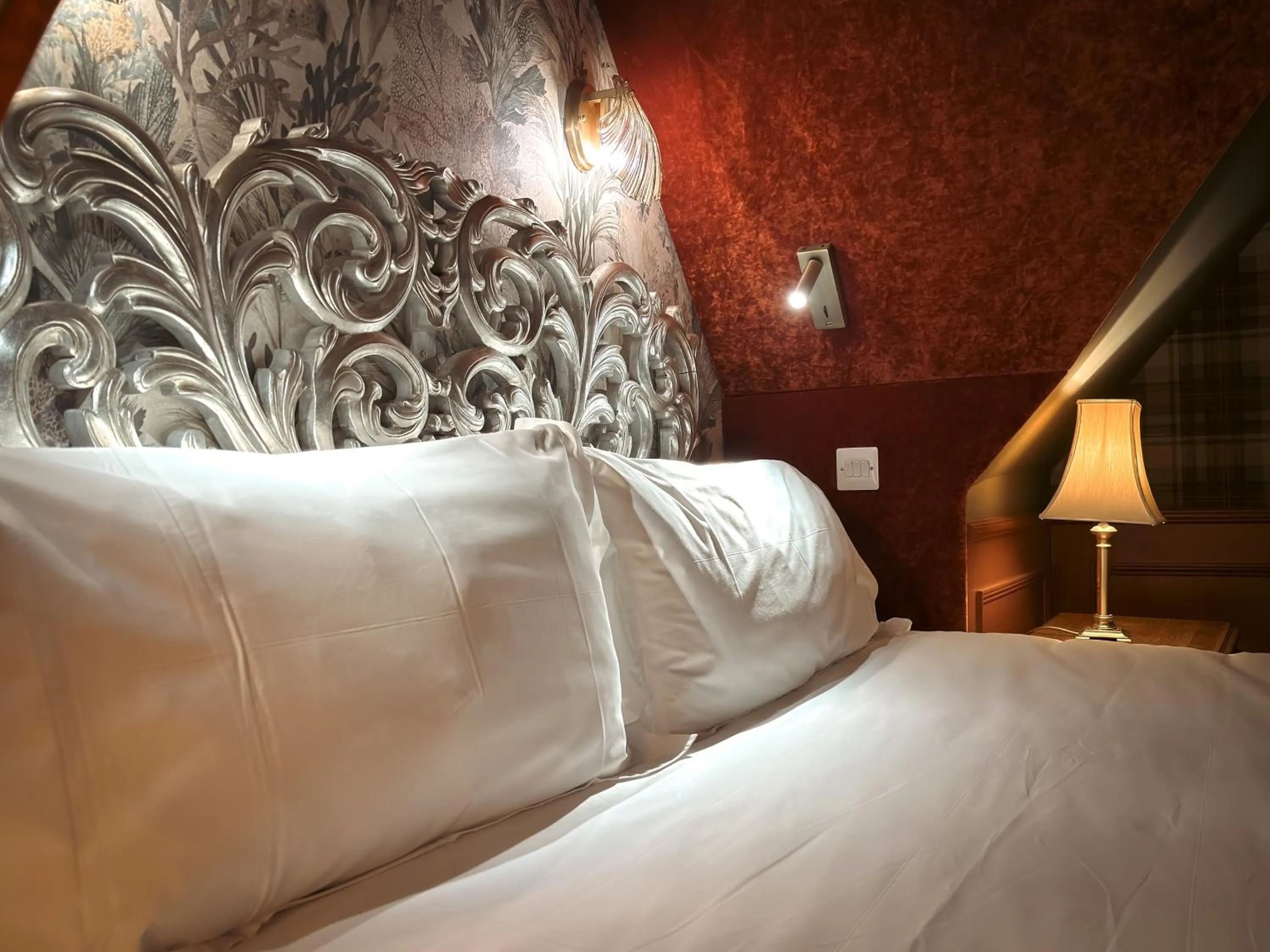 Bed in Glencruitten House