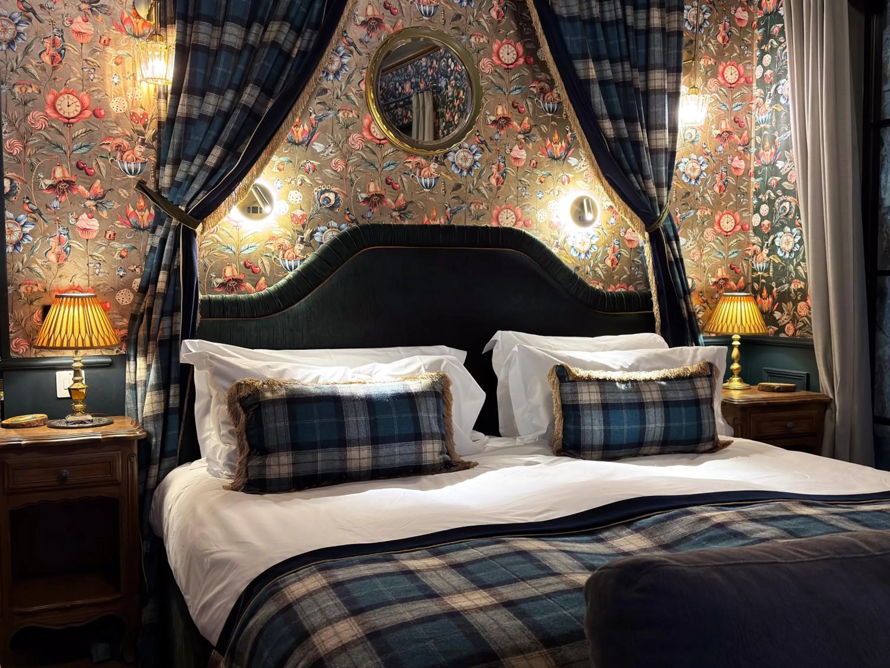 Bed in Glencruitten House