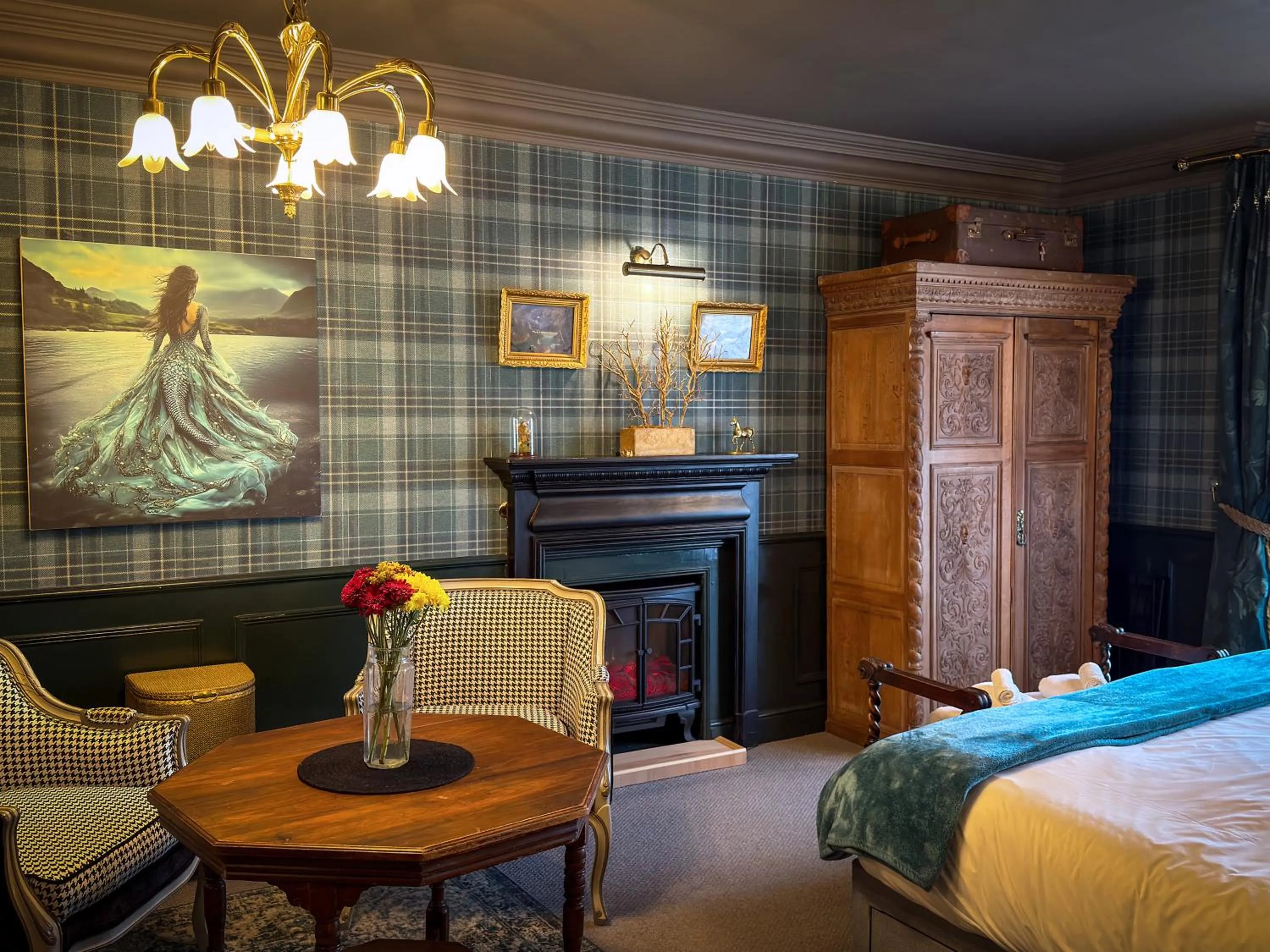 Bed in Glencruitten House