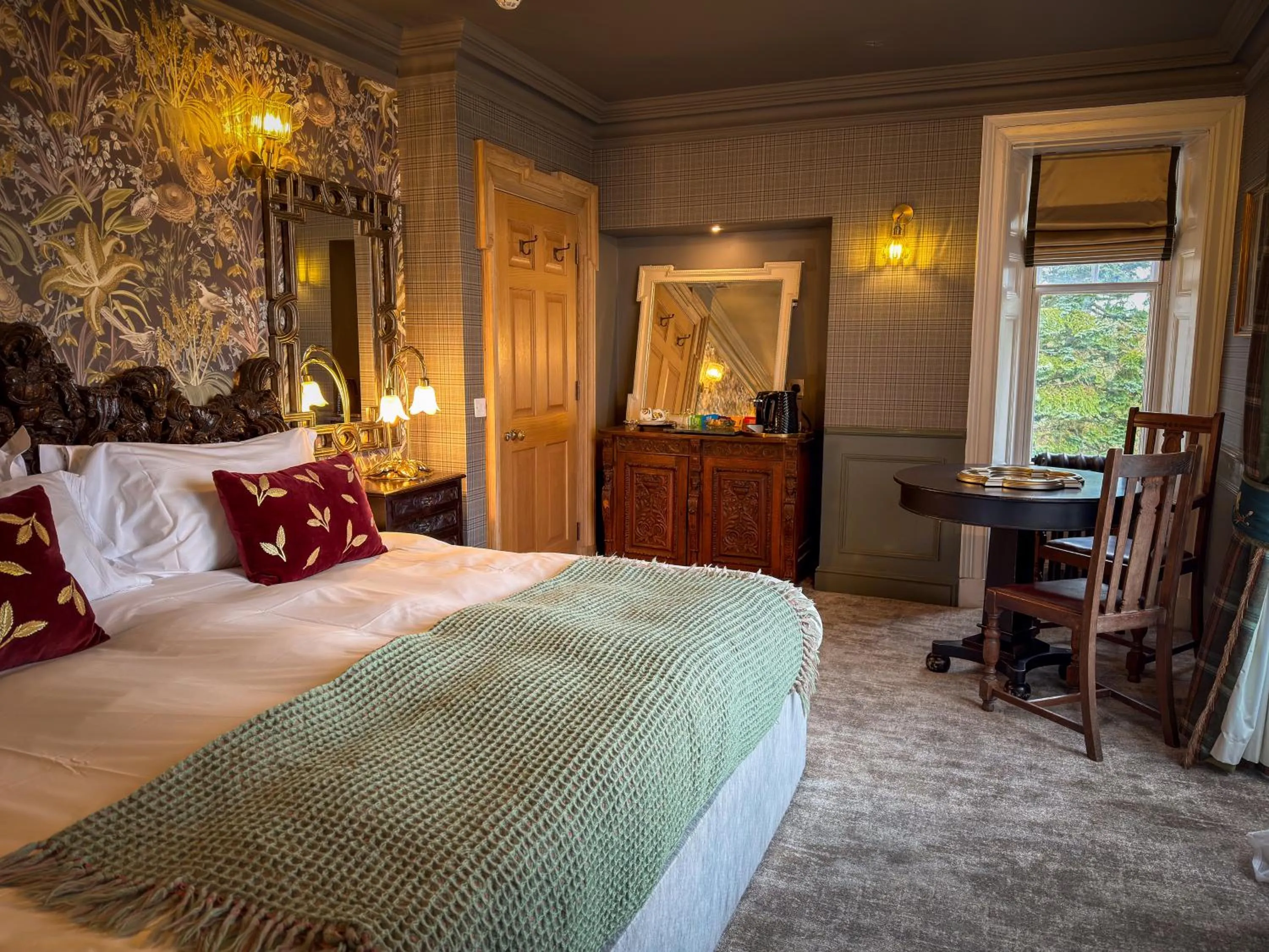 Bed in Glencruitten House