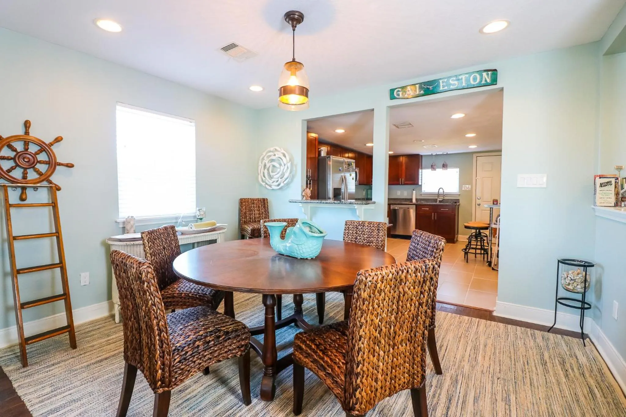 PERFECT location spacious yard coffee bar at this lovely beach home