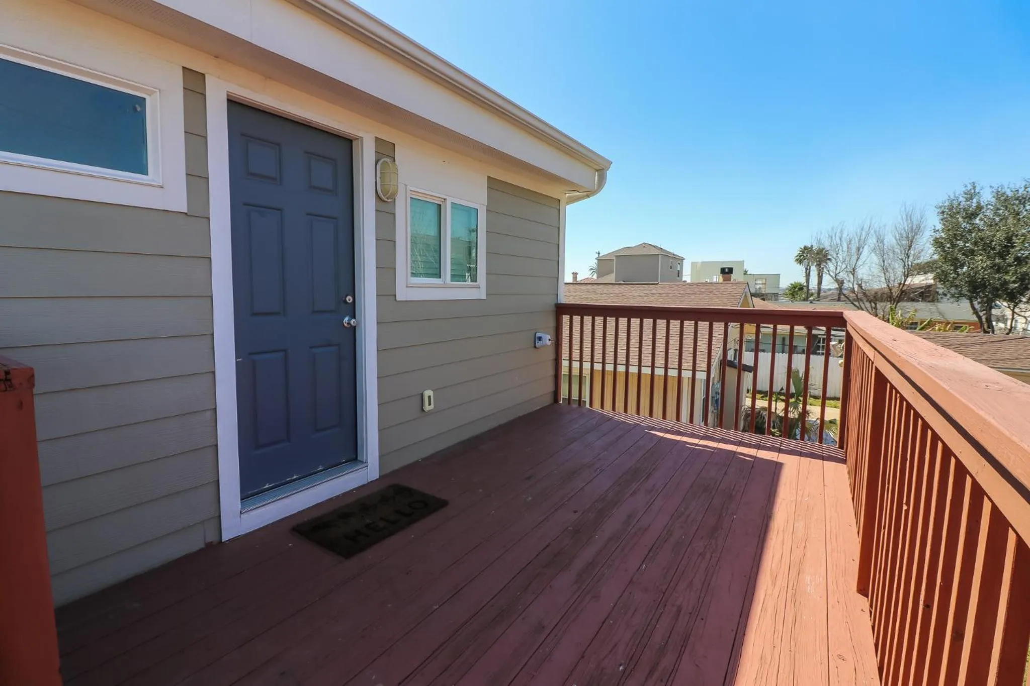 PERFECT location spacious yard coffee bar at this lovely beach home
