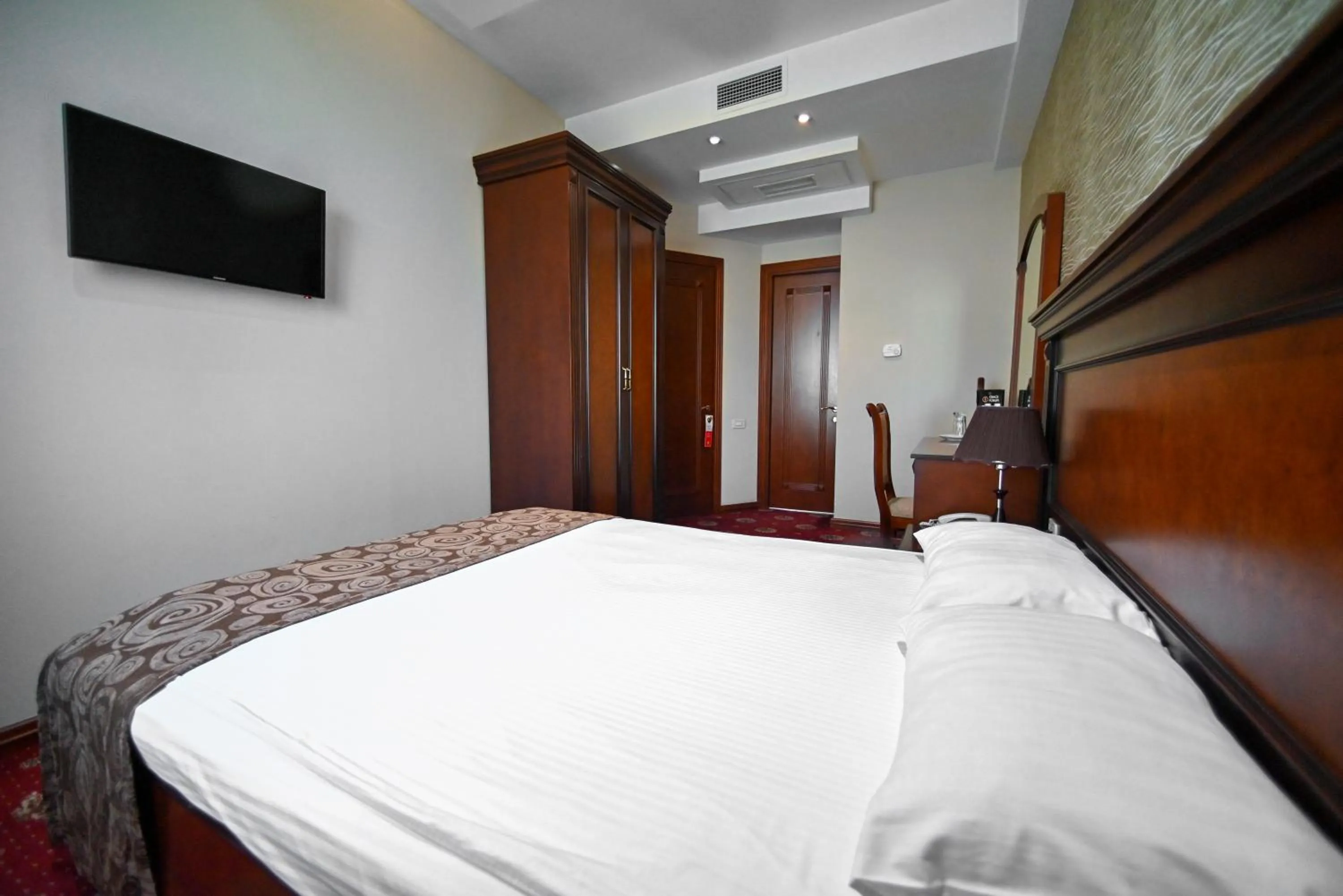 Photo of the whole room, Bed in Spa Hotel Grace Forum