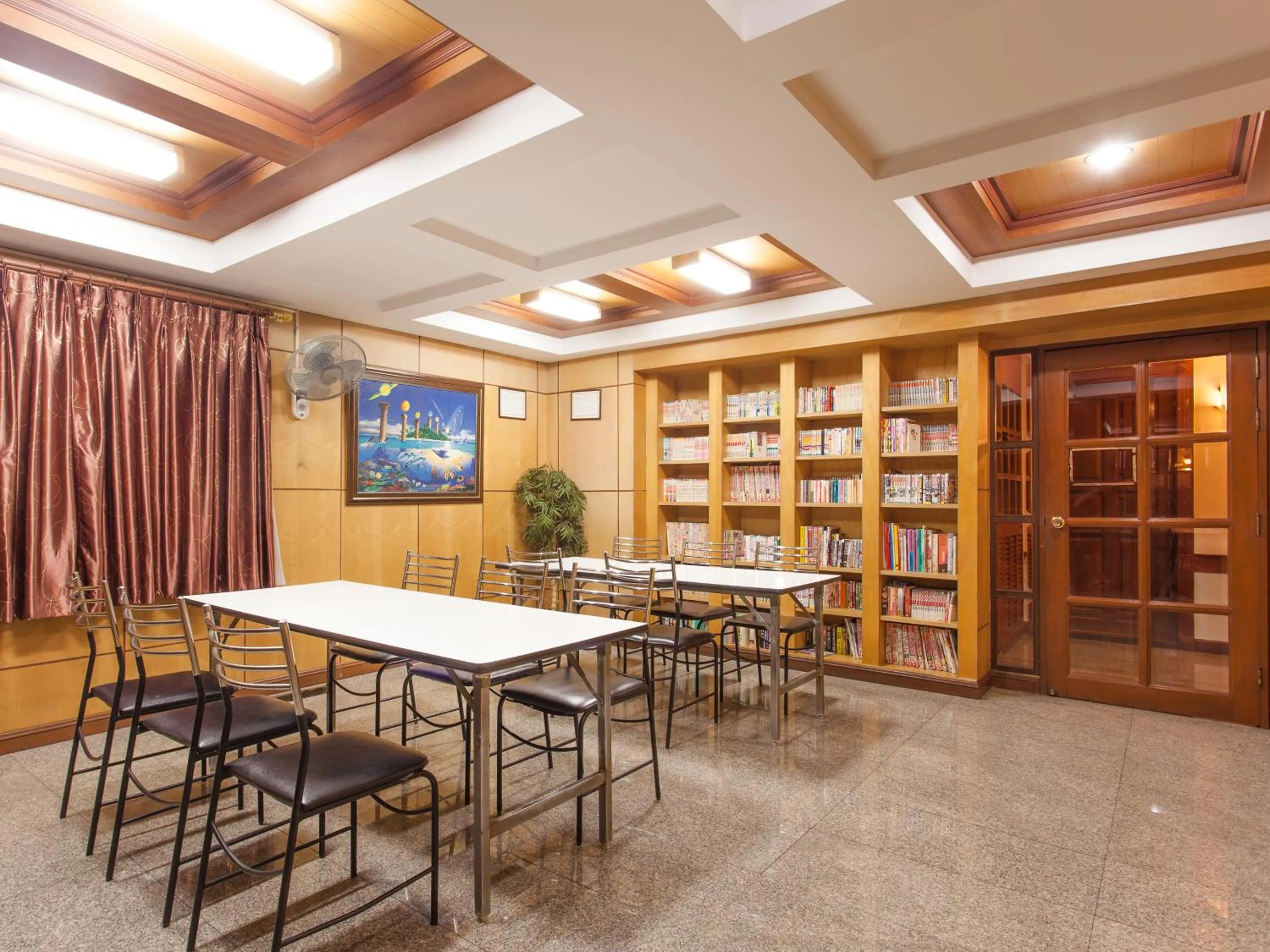 Library in Patumwan House