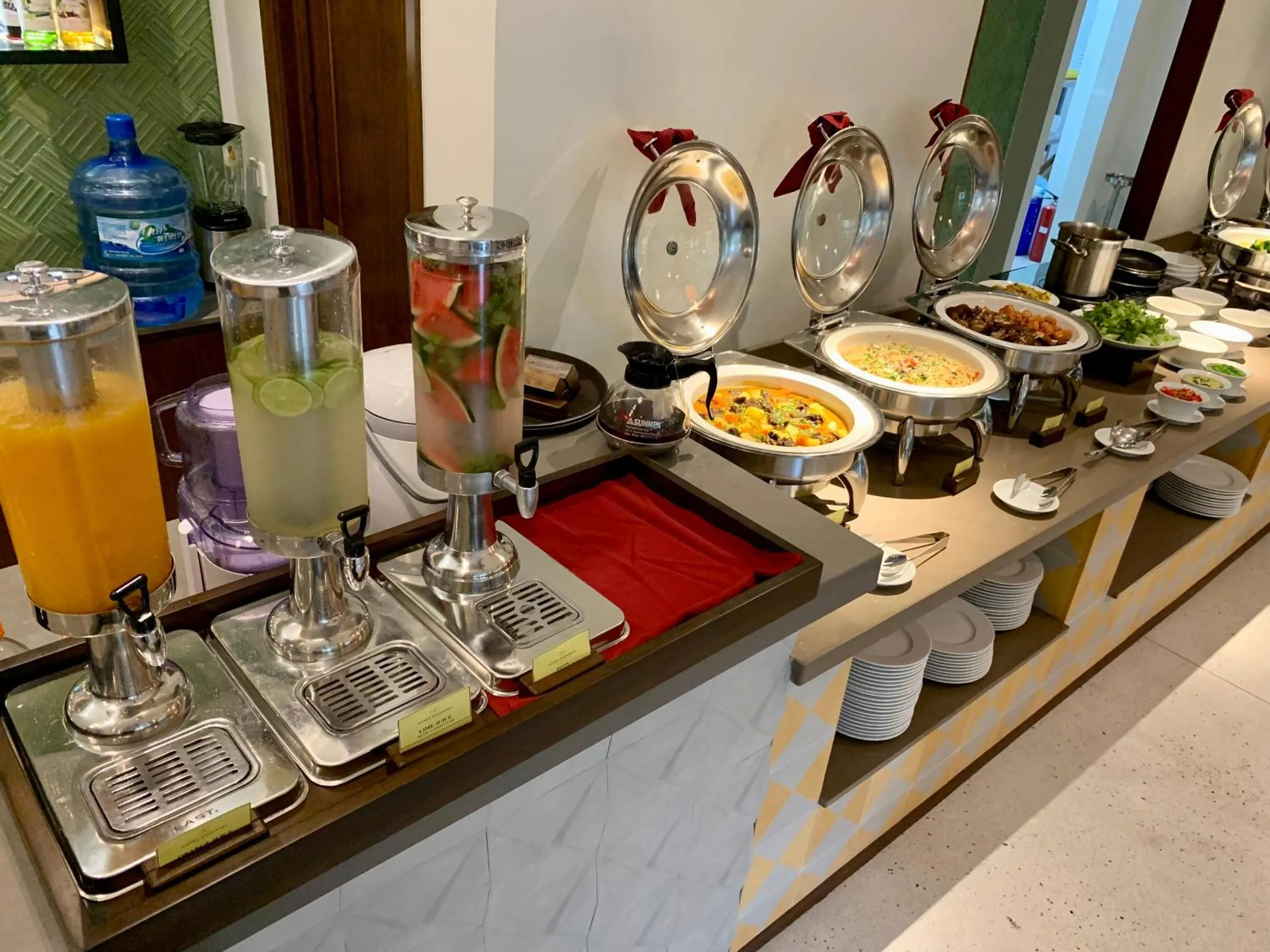 Buffet breakfast in Cozy Danang Boutique Hotel