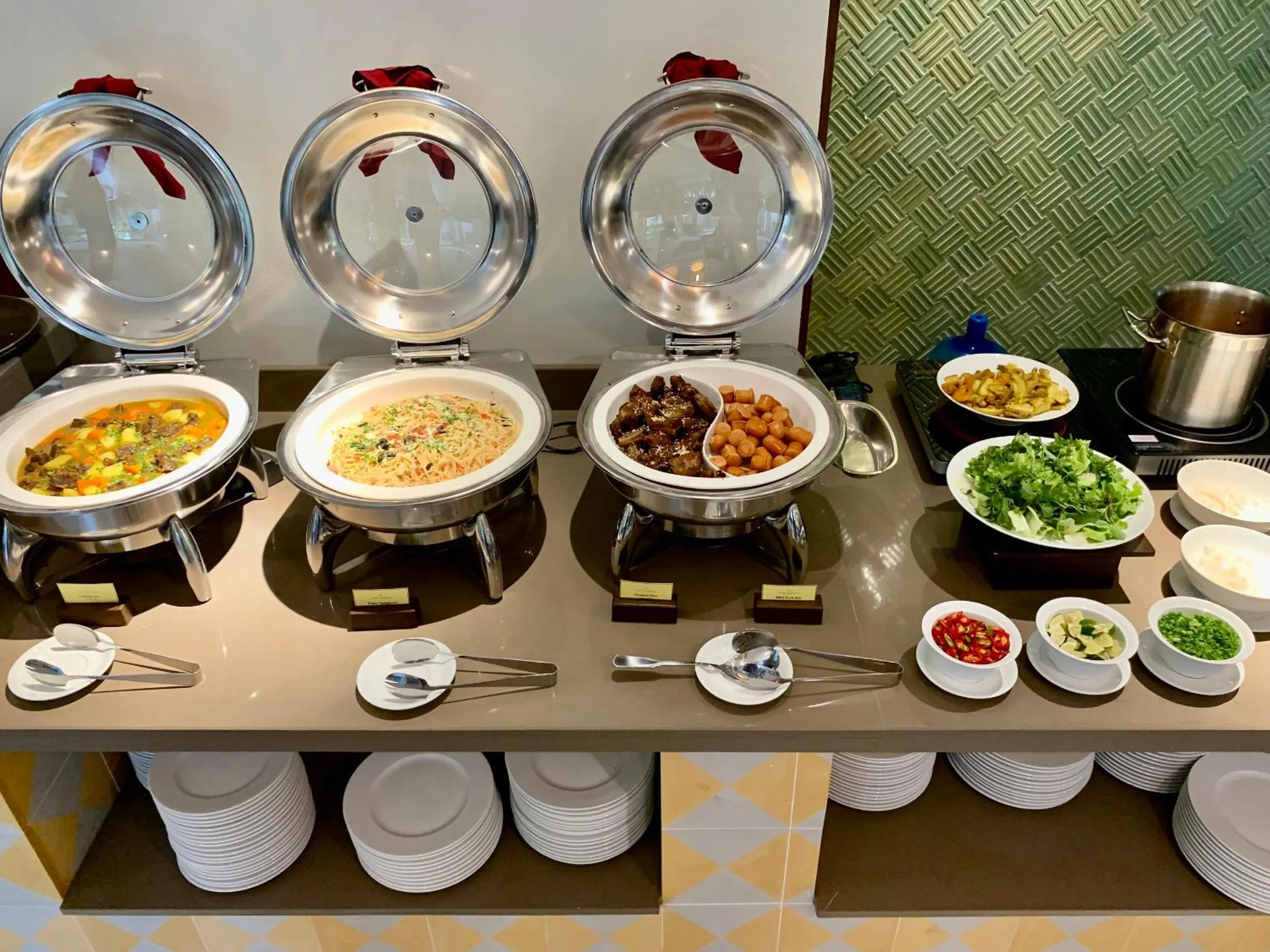 Buffet breakfast in Cozy Danang Boutique Hotel