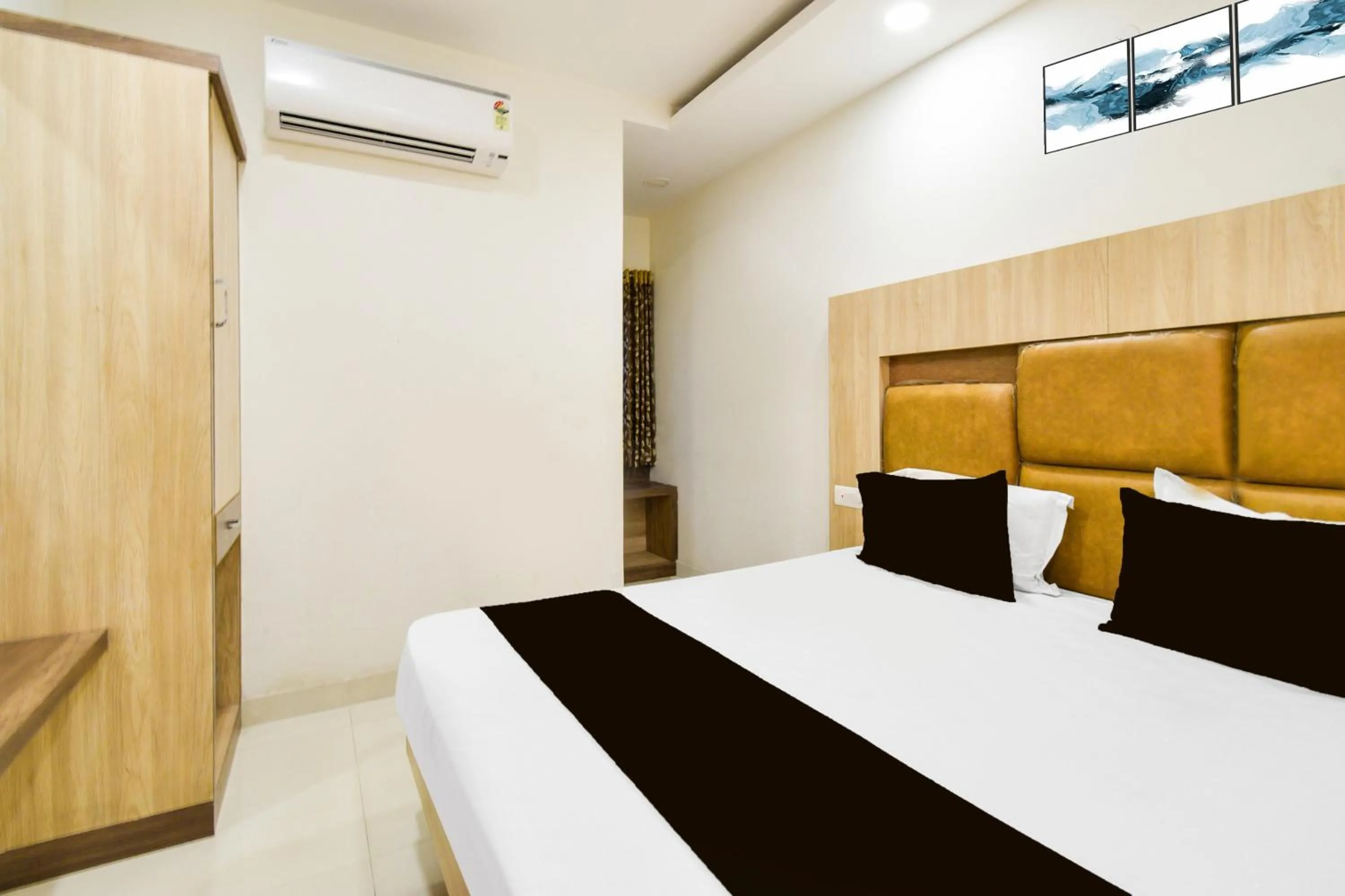 Bedroom, Bed in Super Townhouse Raniganj formerly Devi Residency