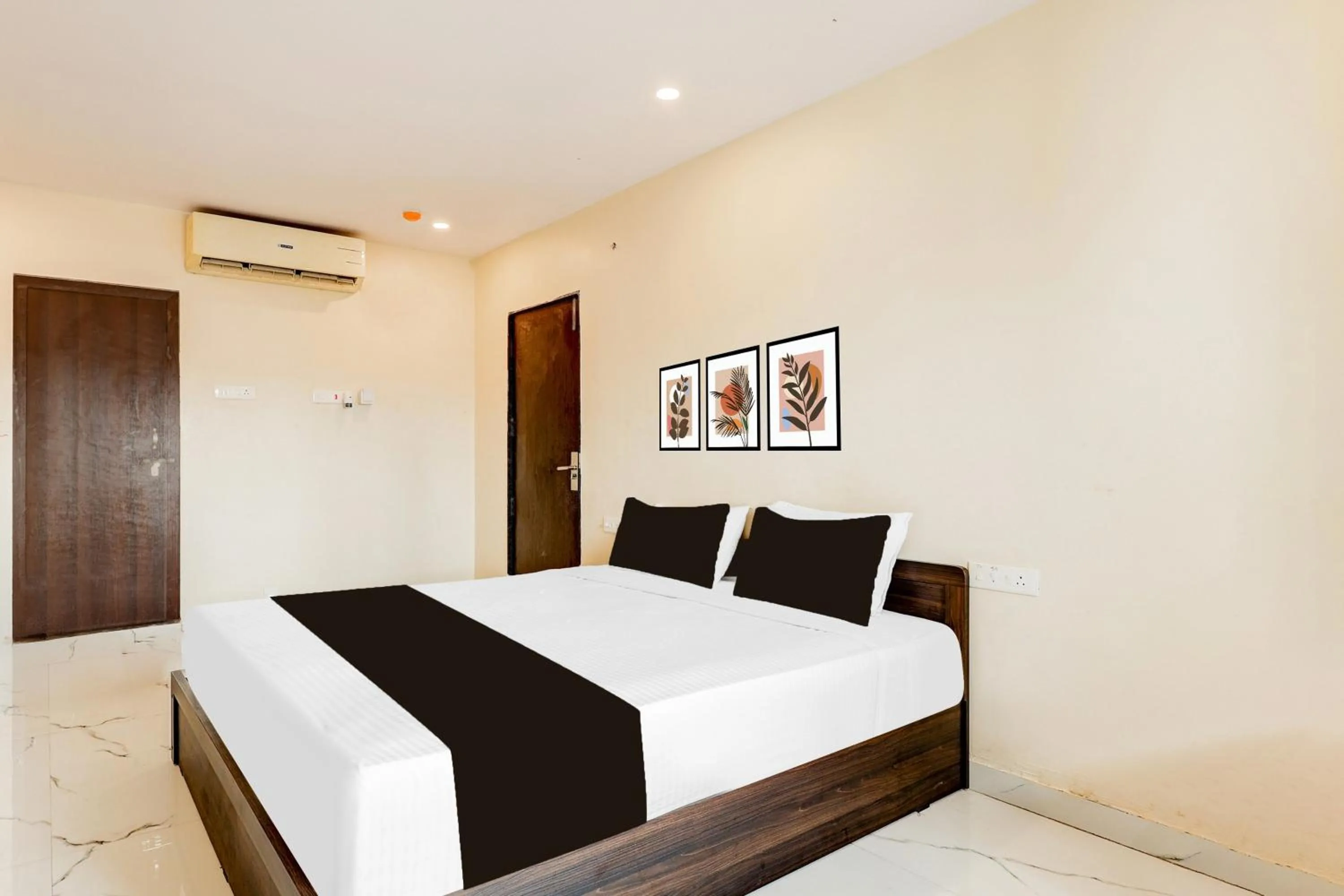 Bedroom, Bed in Super Townhouse Raniganj formerly Devi Residency