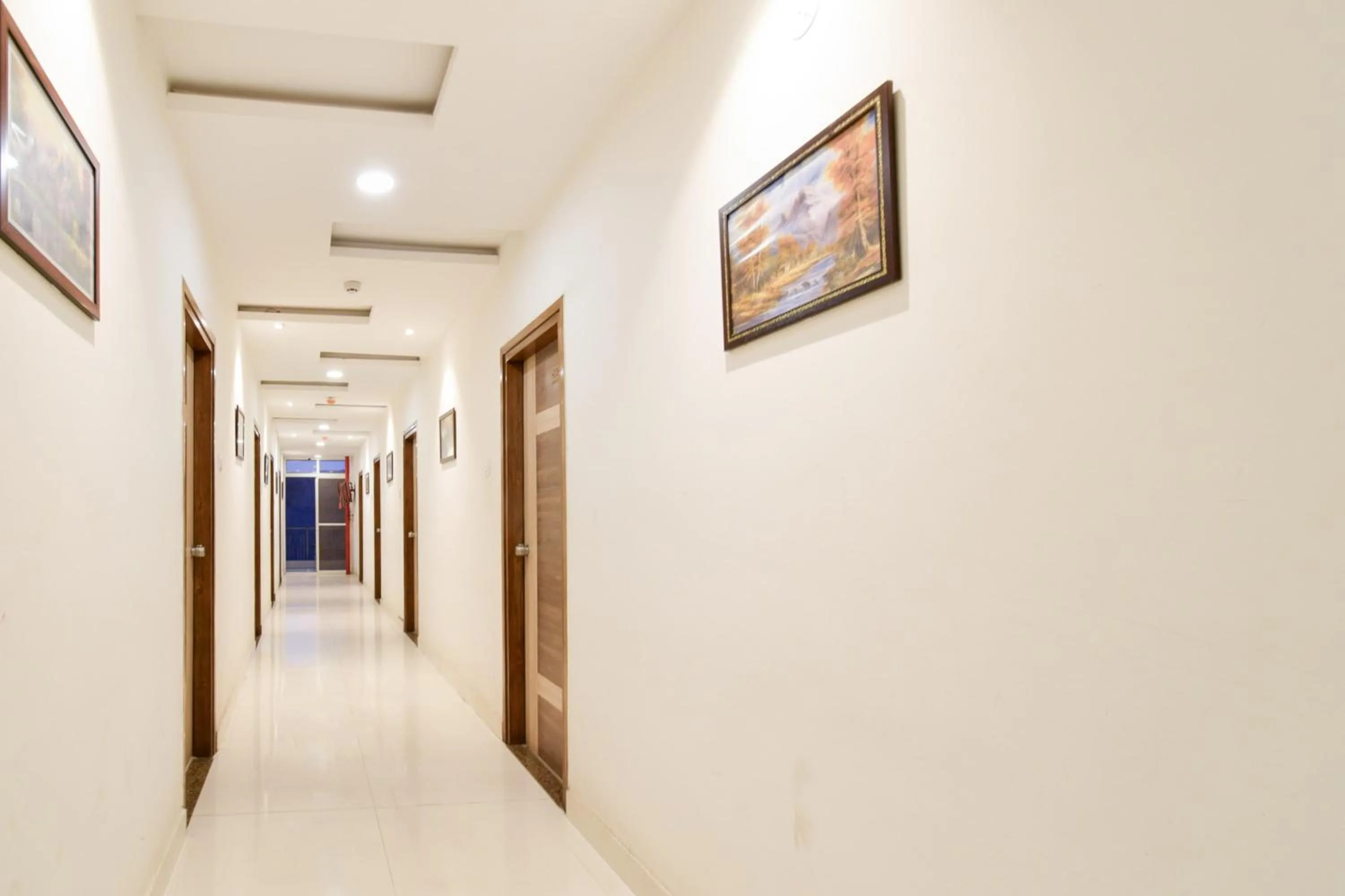 Lobby or reception in Super Townhouse Raniganj formerly Devi Residency