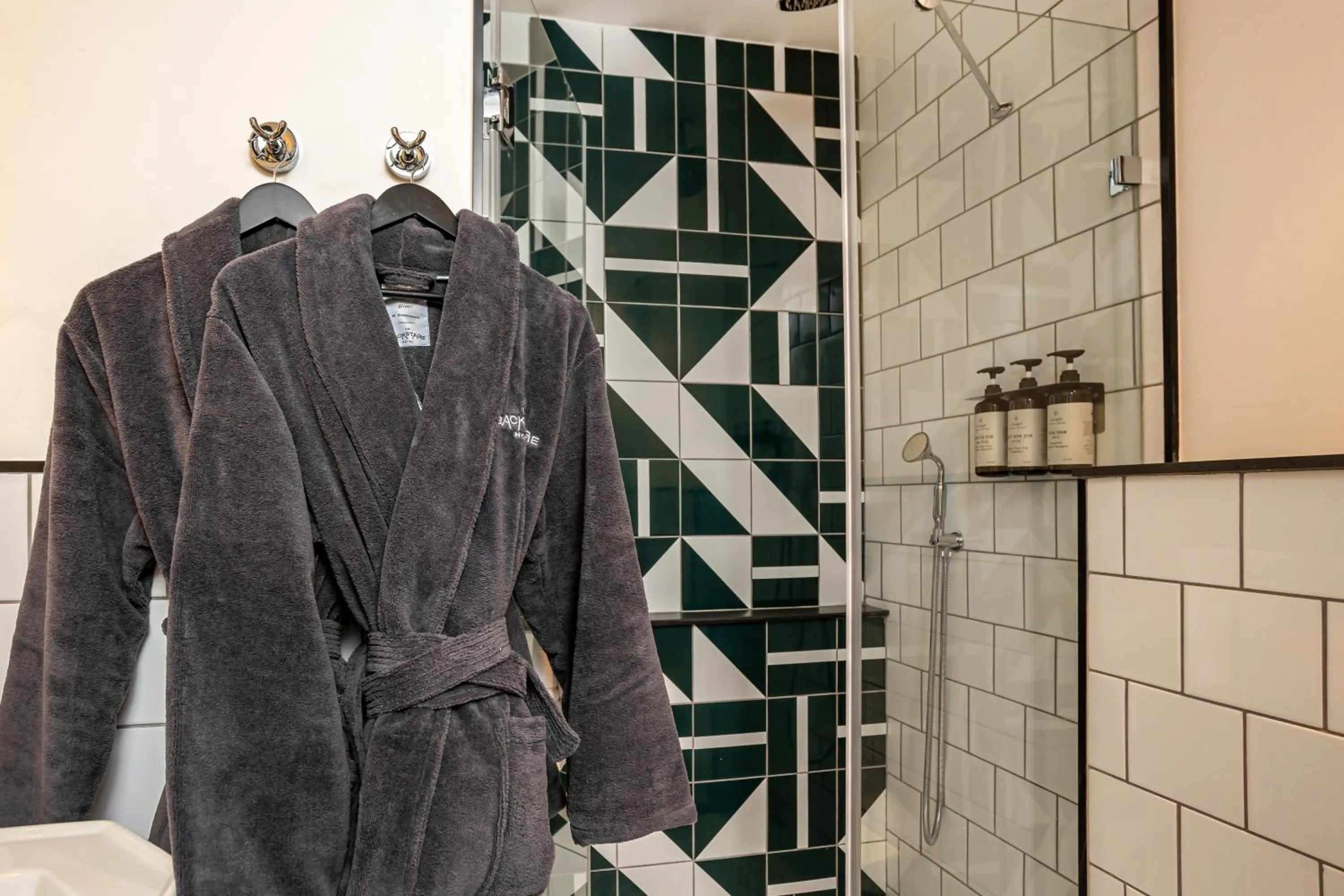 Shower in Backstage Hotel - an Atlas Boutique Hotel