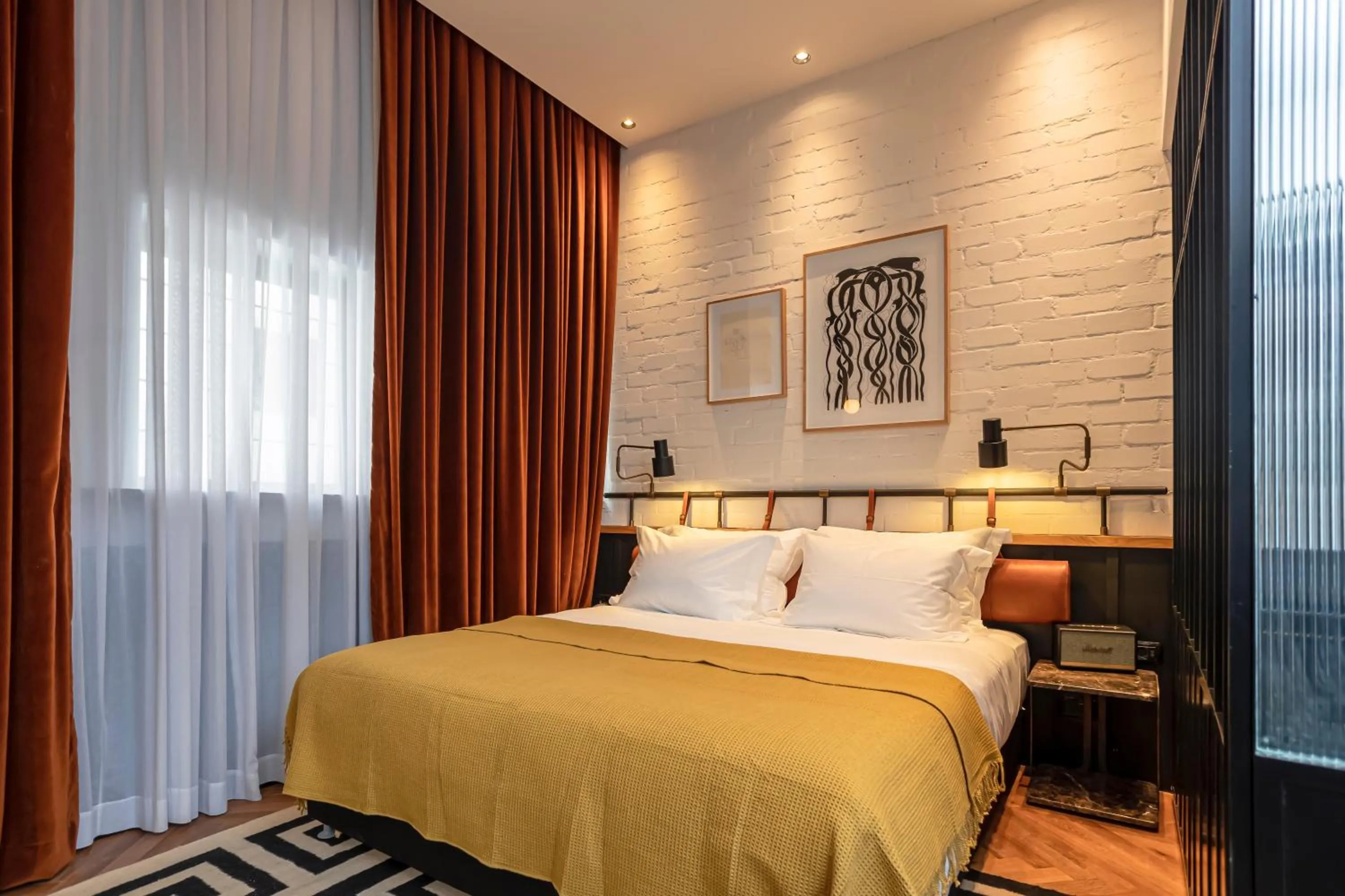 Photo of the whole room, Bed in Backstage Hotel - an Atlas Boutique Hotel