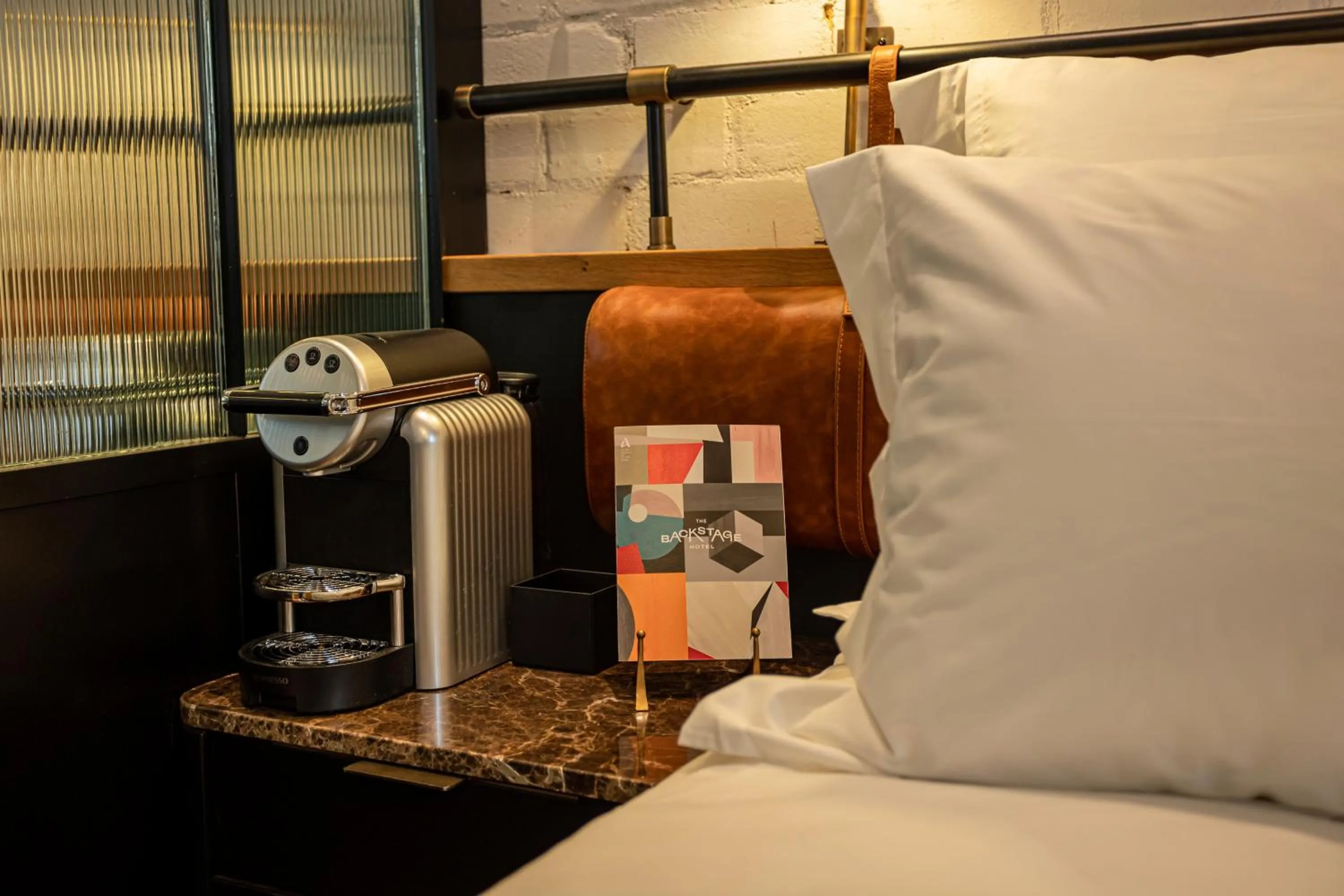 Coffee/tea facilities, Bed in Backstage Hotel - an Atlas Boutique Hotel