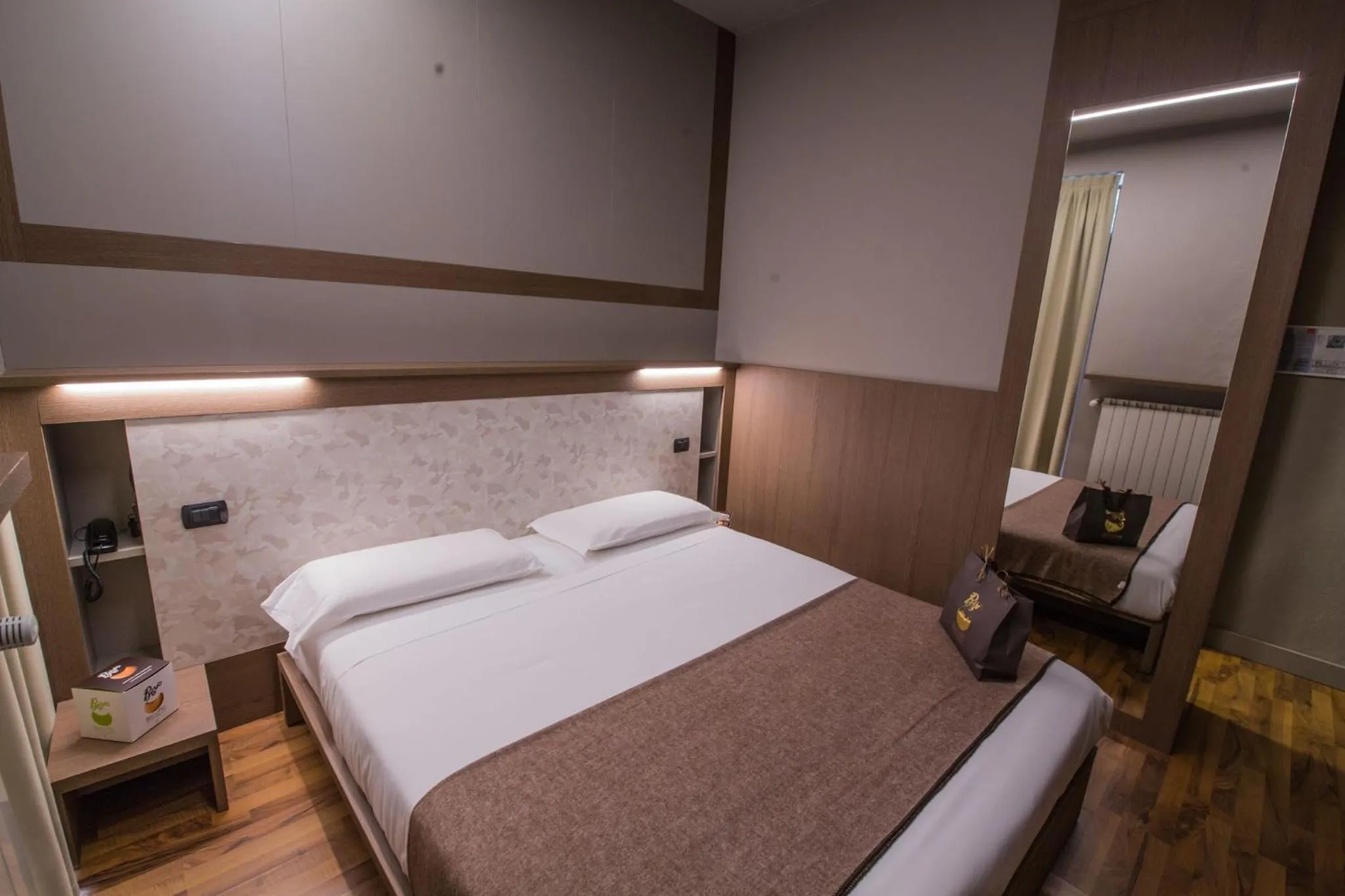 Garden view, Bed in Hotel Bigio