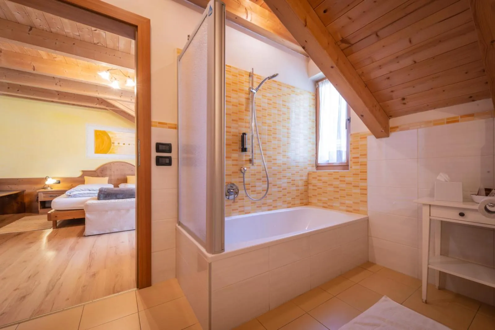 Bathroom, Bed in Les Gomines BB*****