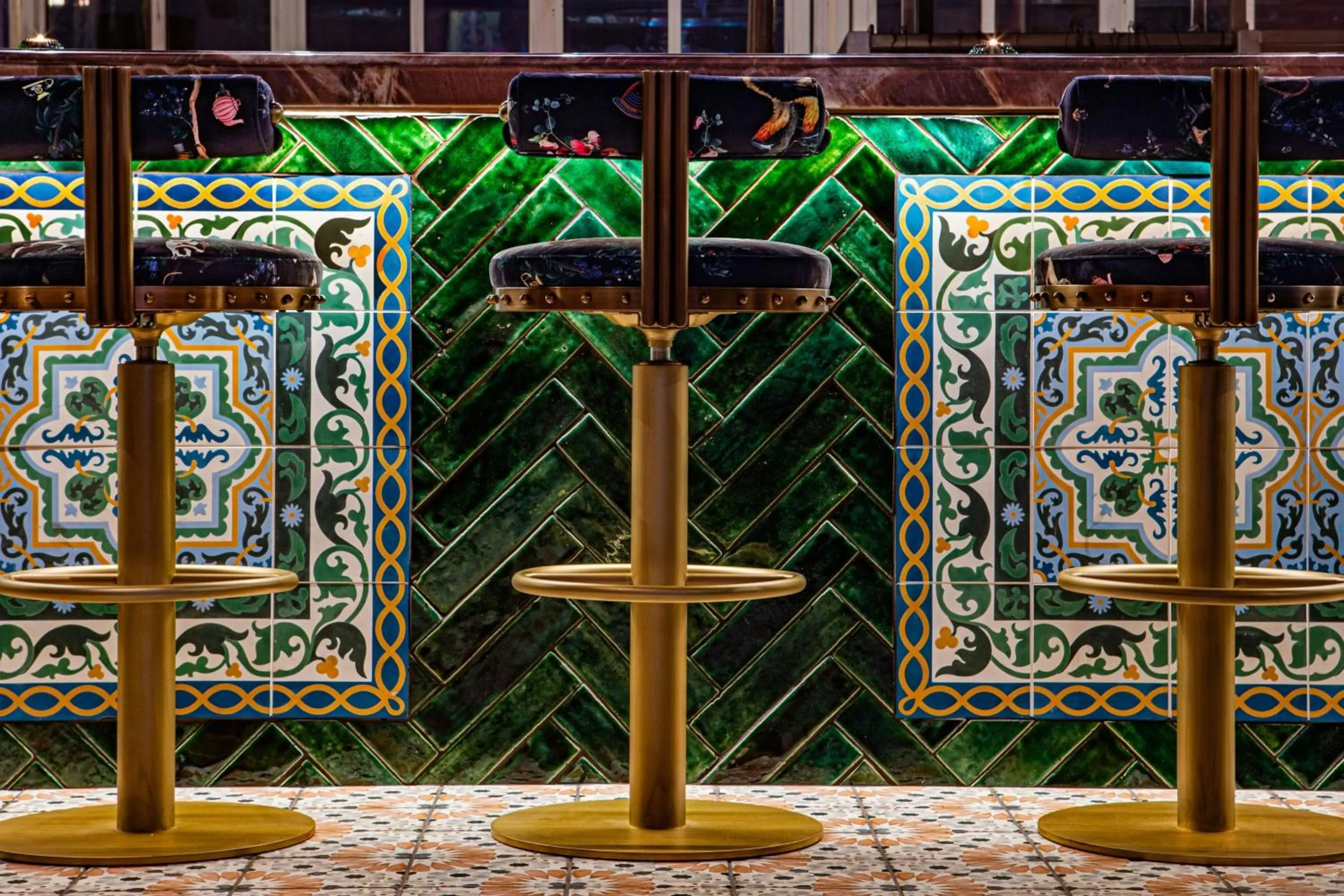 Lounge or bar in AC Hotel by Marriott Downtown Los Angeles