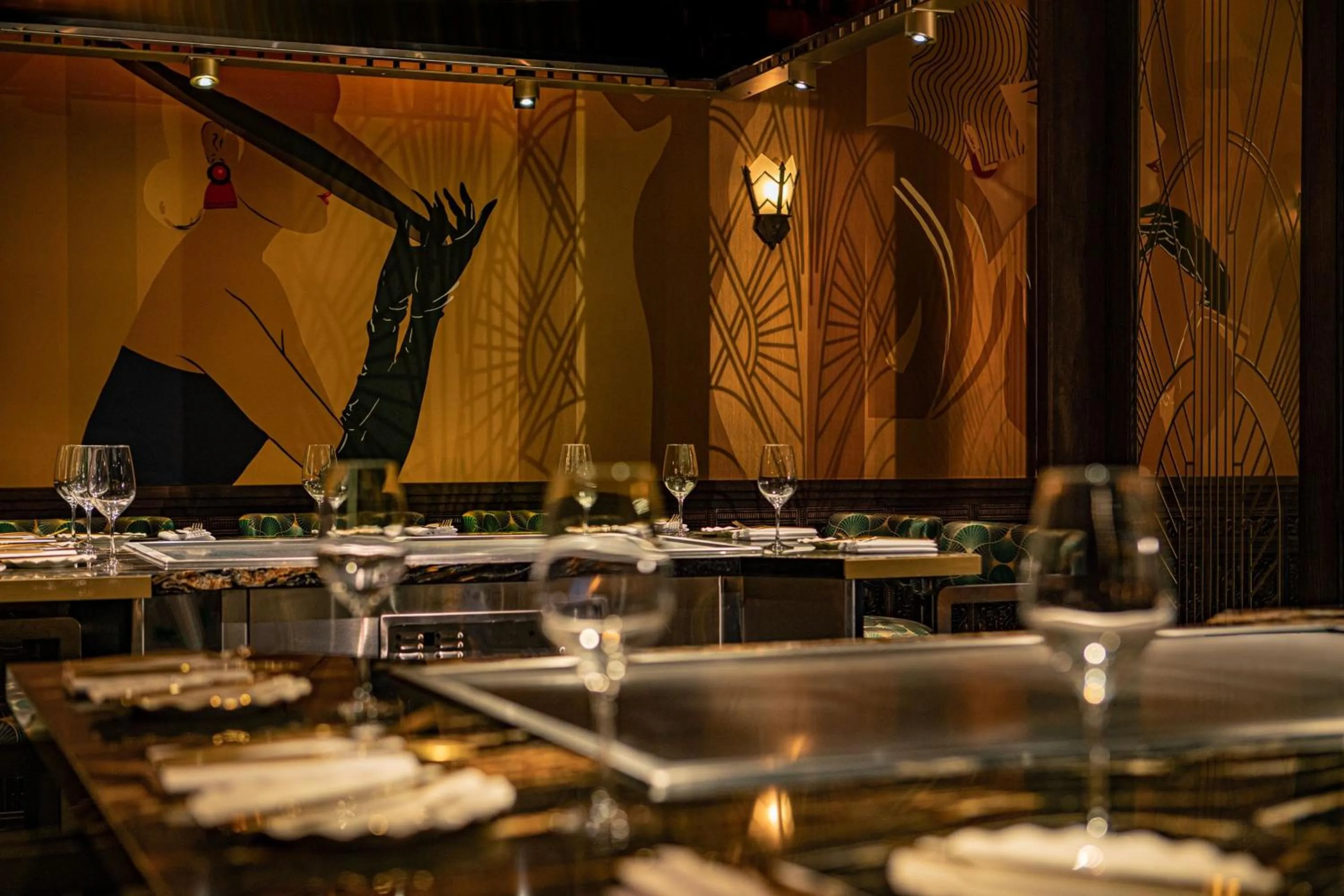 Restaurant/places to eat in Moxy Downtown Los Angeles