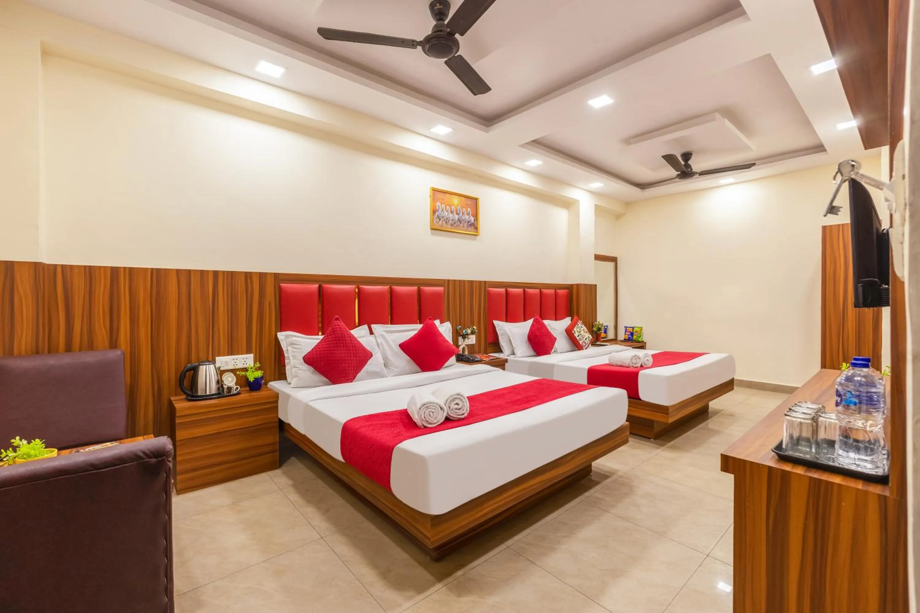 Bed in Hotel Ashoka Continental Near New Delhi Railway station