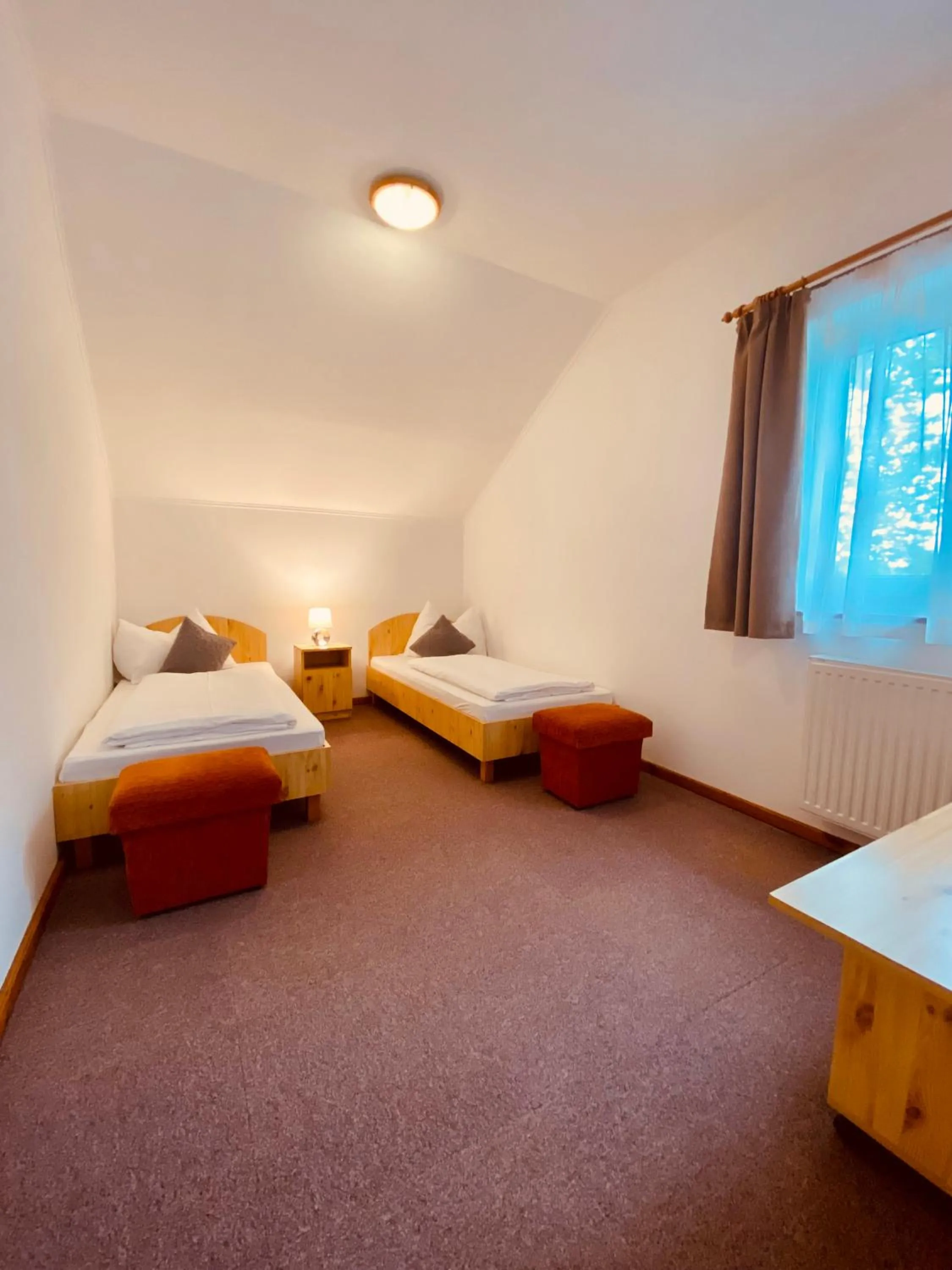 Bedroom, Bed in Sommer Panzió