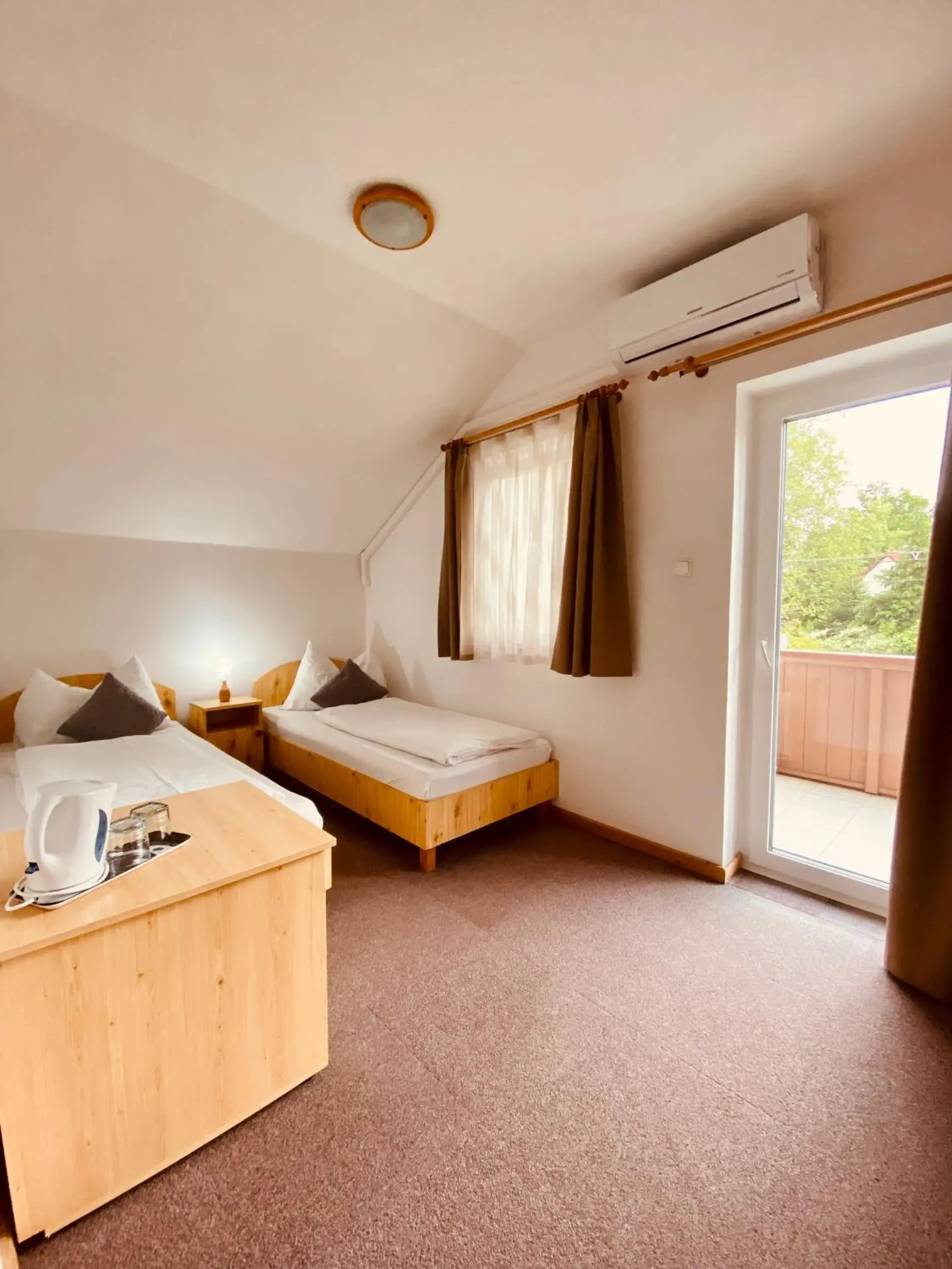 Twin Room in Sommer Panzió Twin Room in Sommer Panzió