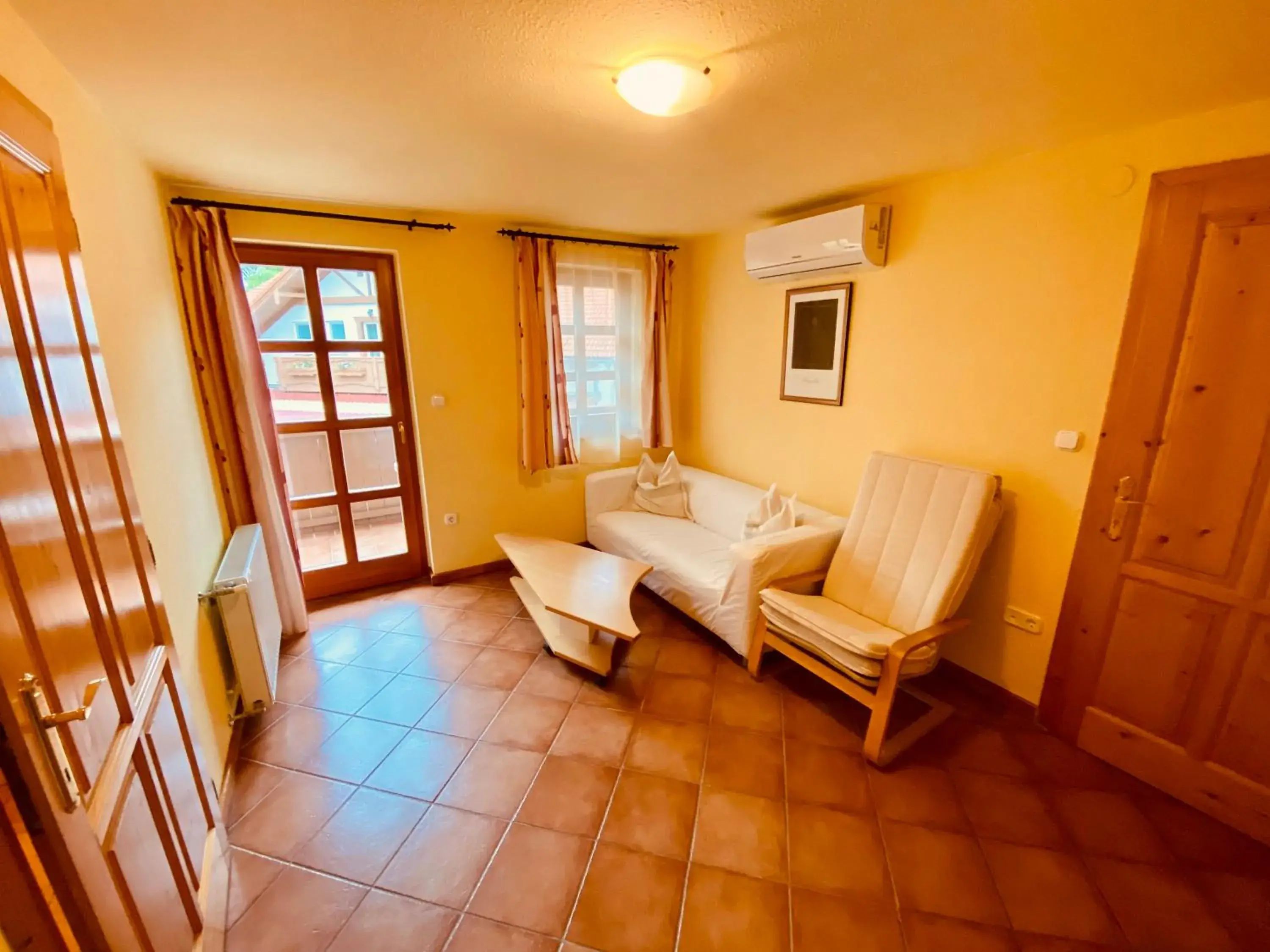 Apartment with Terrace in Sommer Panzió Apartment with Terrace in Sommer Panzió