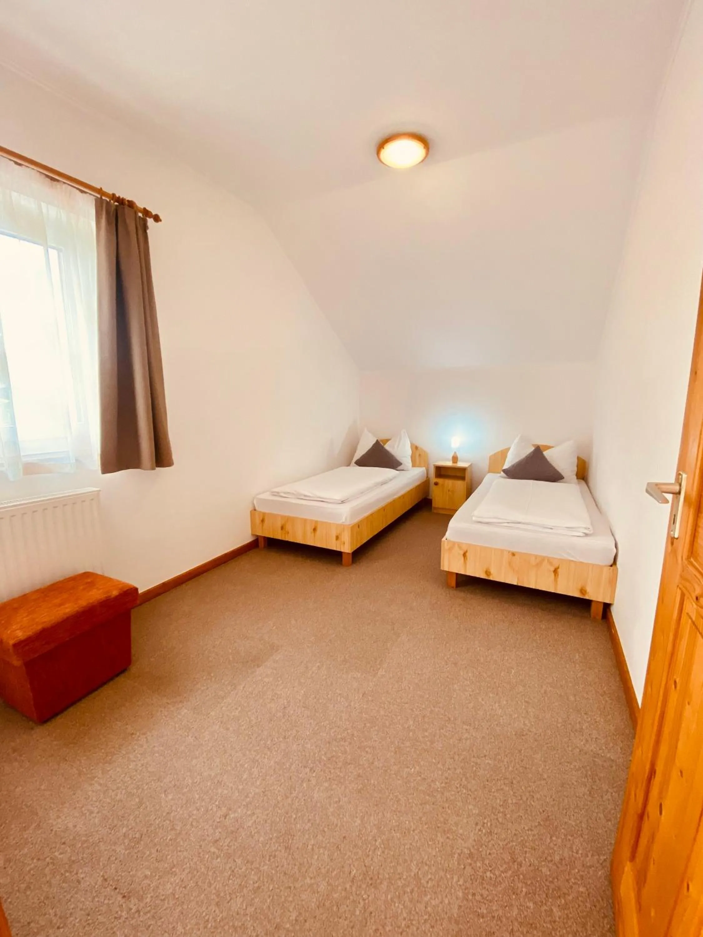 Bedroom, Bed in Sommer Panzió