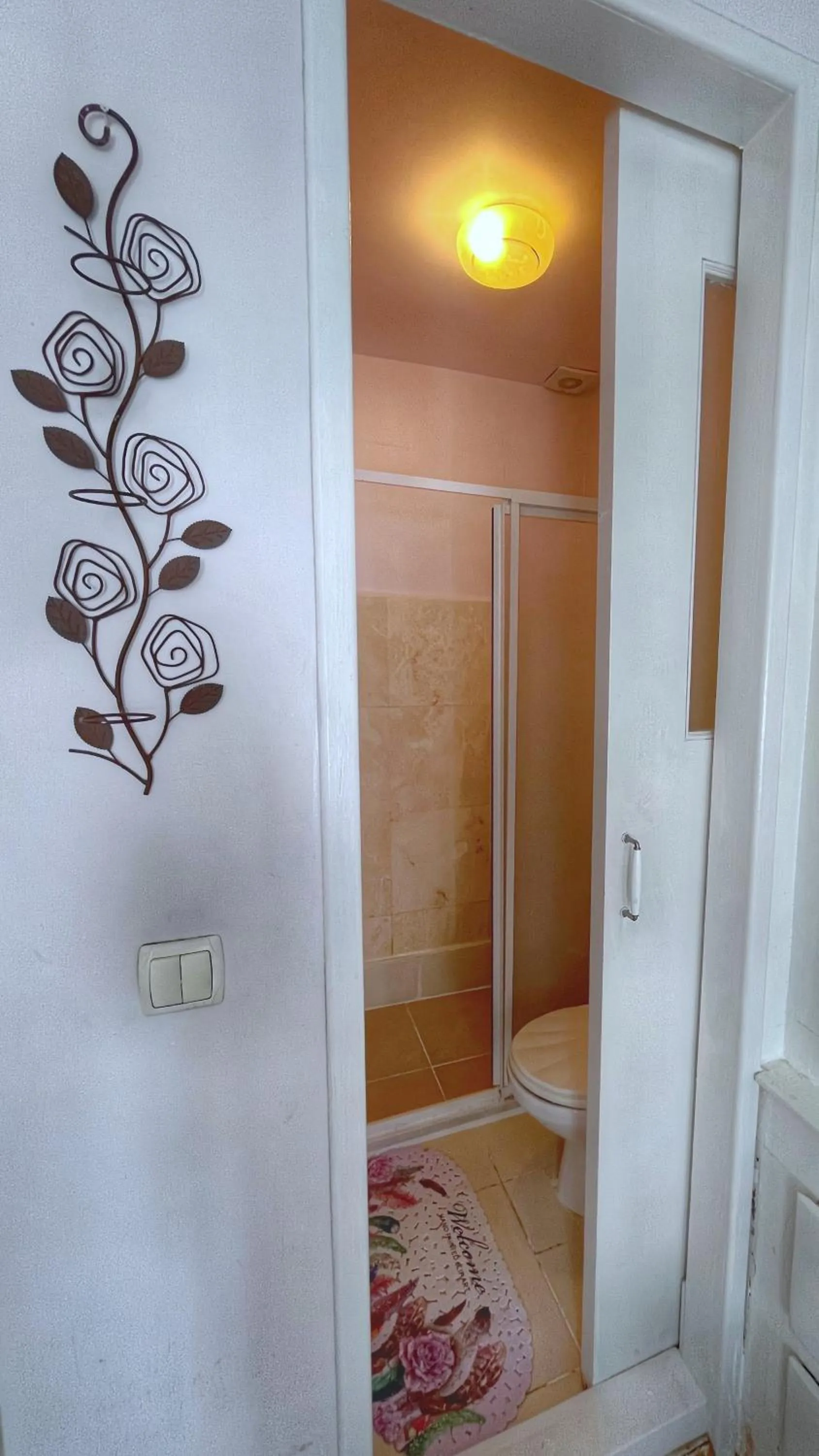 Toilet in Eolya Konuk Evi