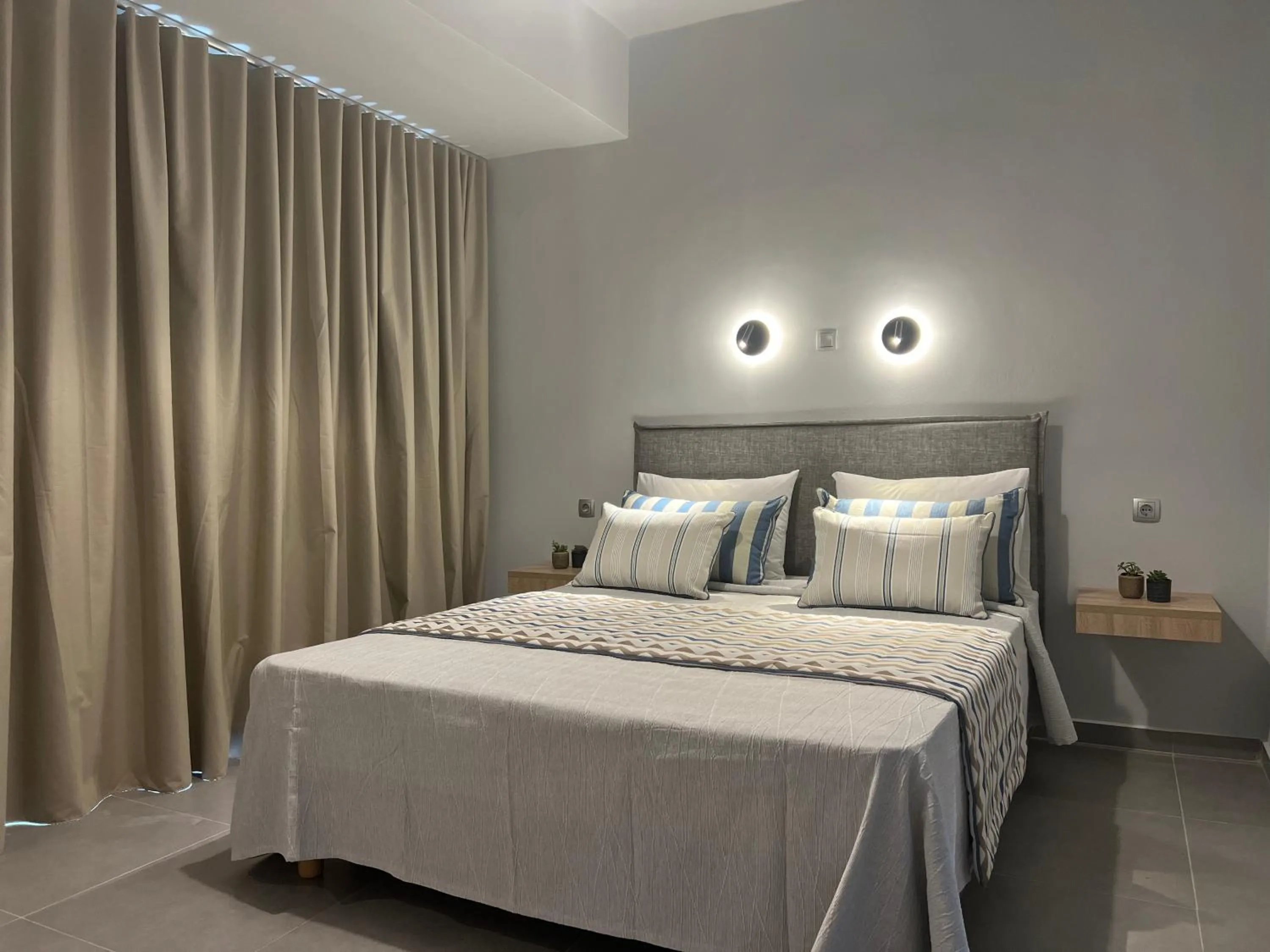 Bed in Κimiro Hotel Tsilivi