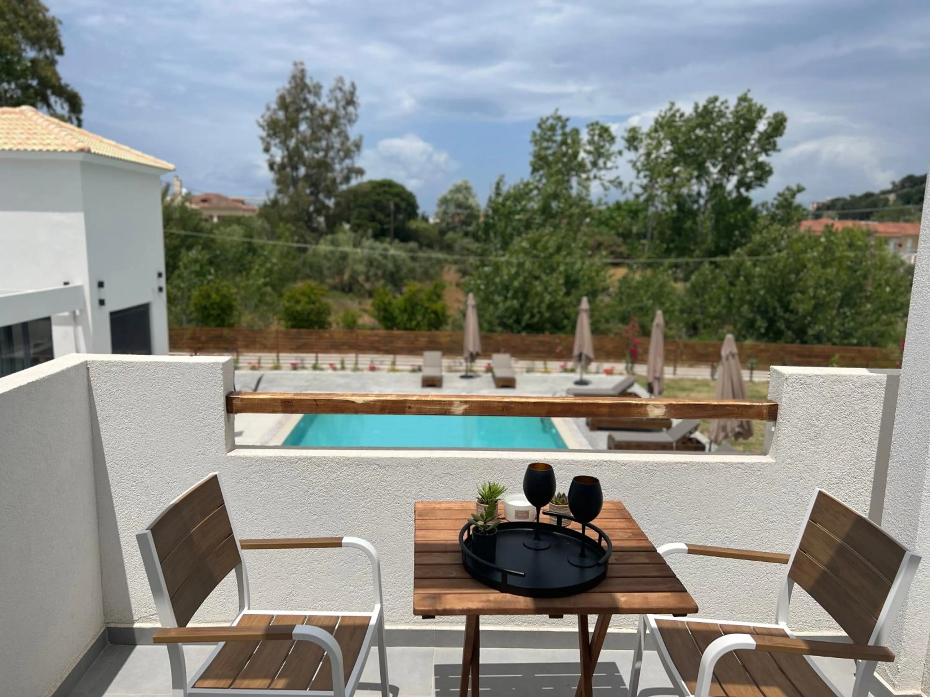 Pool view in Κimiro Hotel Tsilivi
