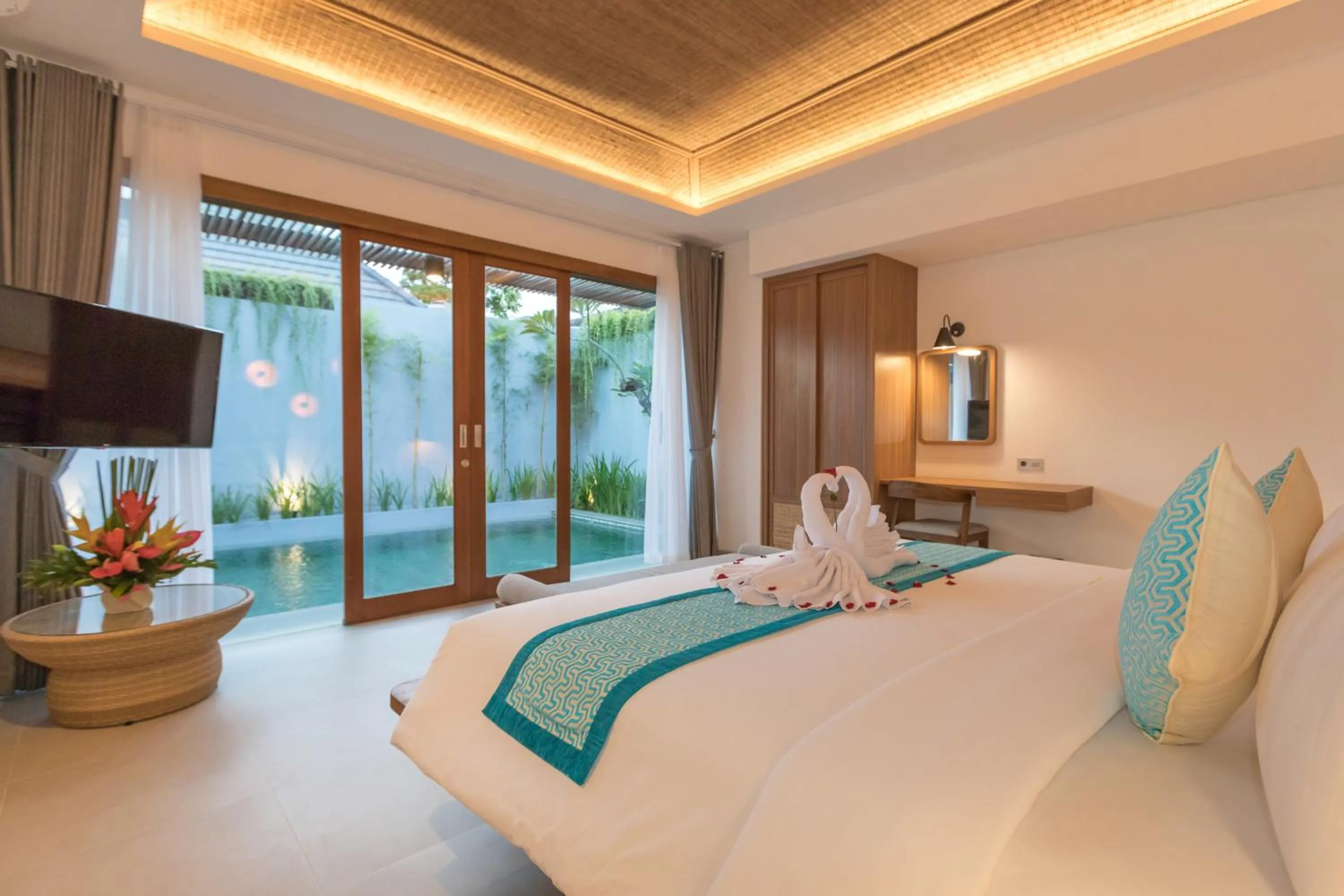 Photo of the whole room, Bed in Fenosa Seminyak Villas