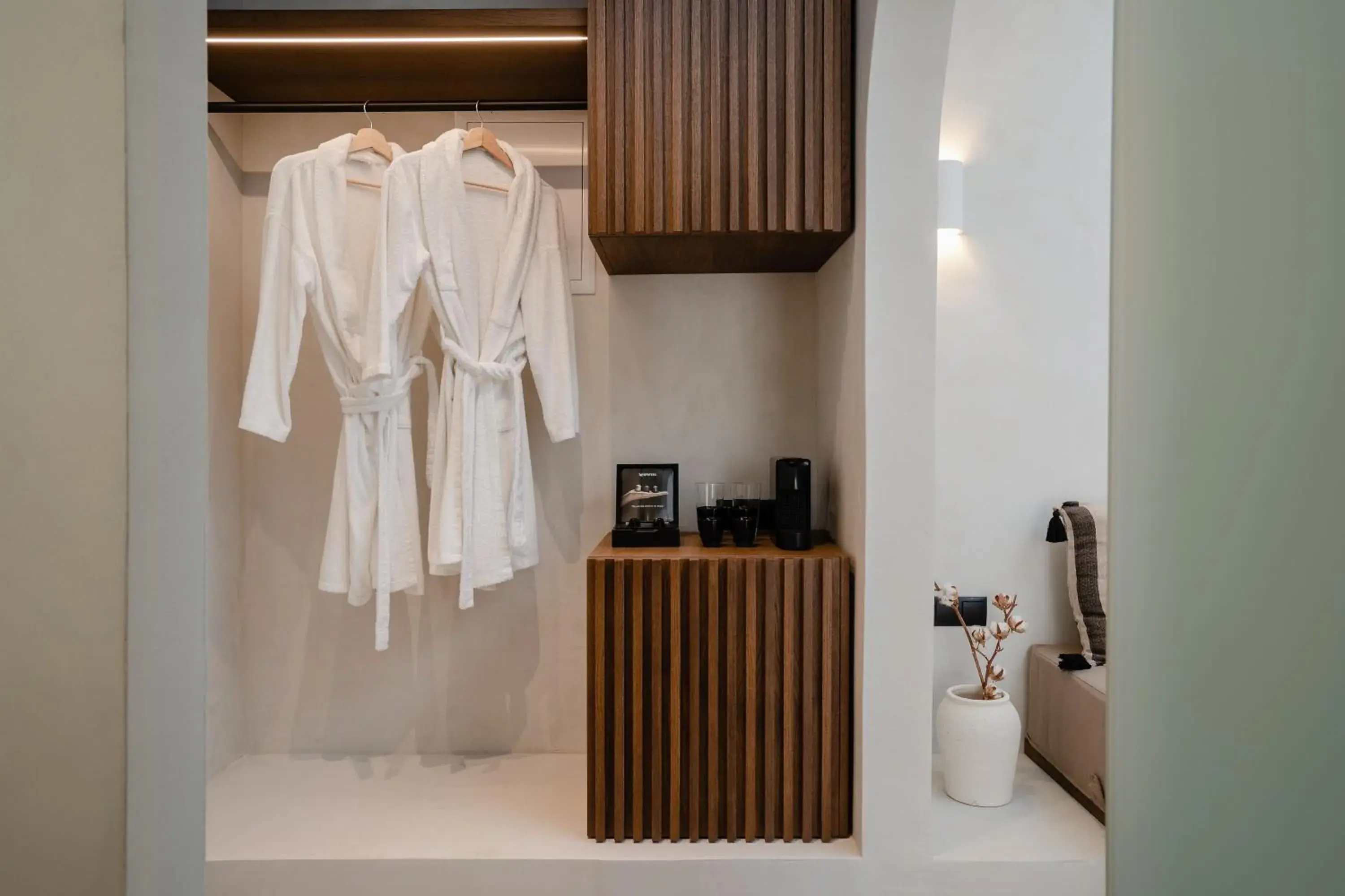 Deluxe Suite in Polis of Naxos Stylish Suites Deluxe Suite in Polis of Naxos Stylish Suites