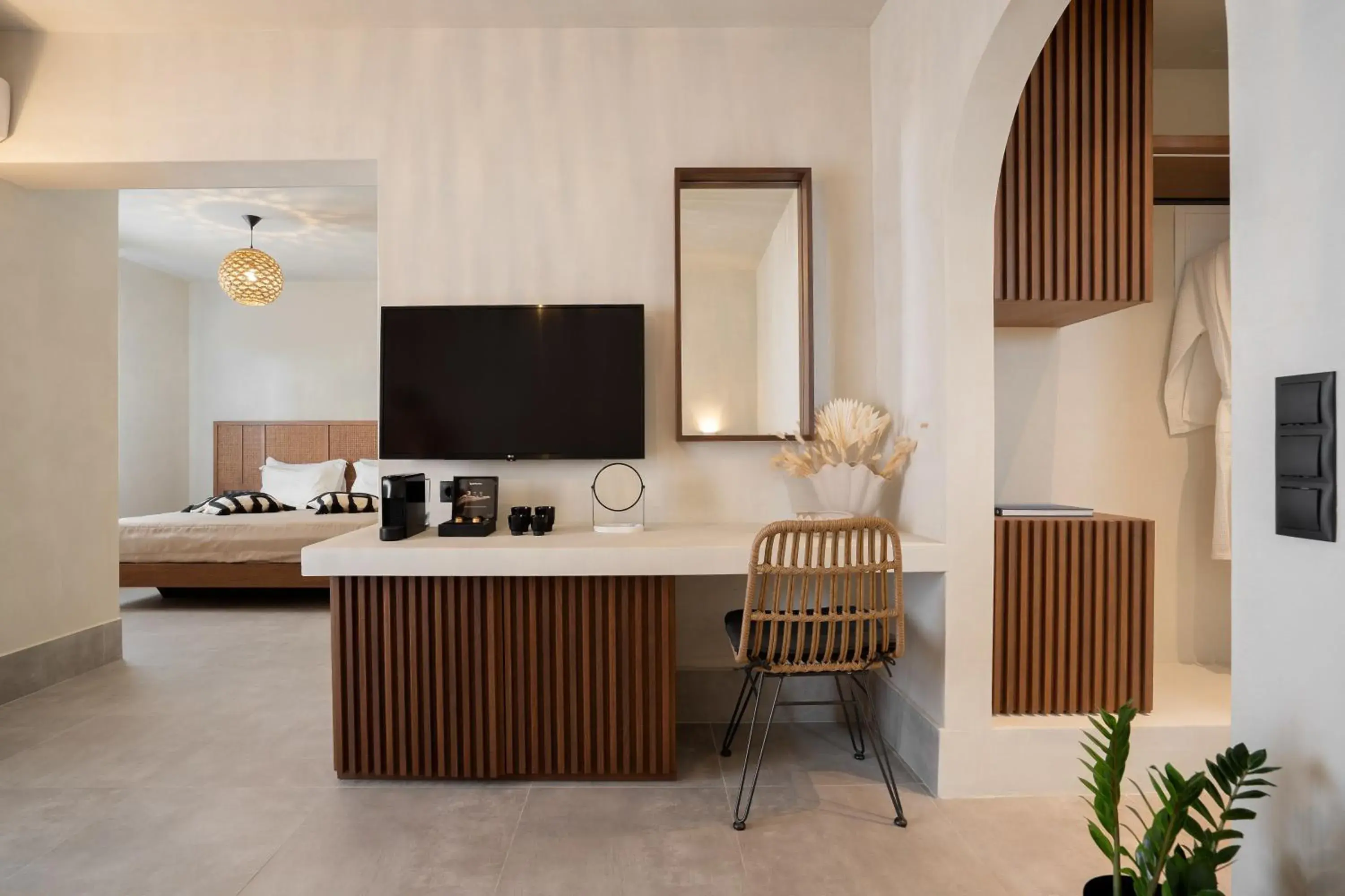 Executive Suite in Polis of Naxos Stylish Suites Executive Suite in Polis of Naxos Stylish Suites