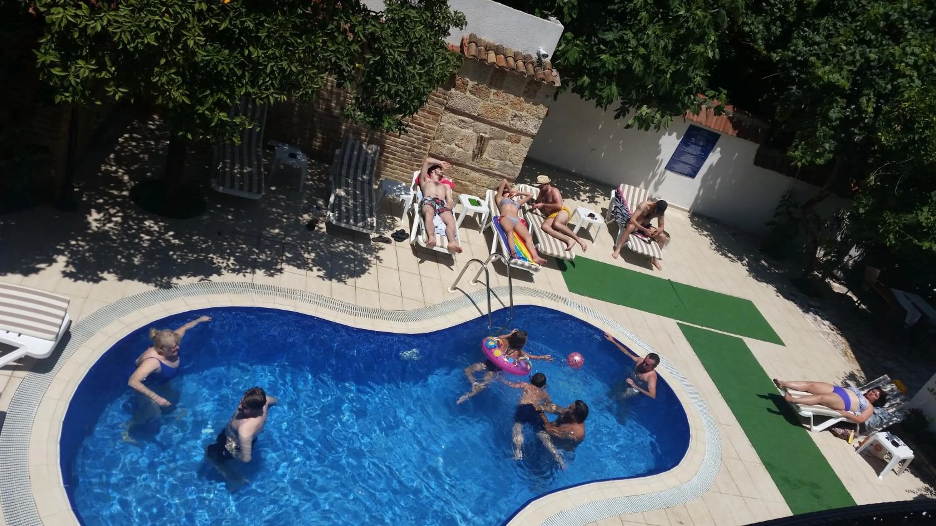 Swimming pool in Kaleiçi Ozkavak Hotel