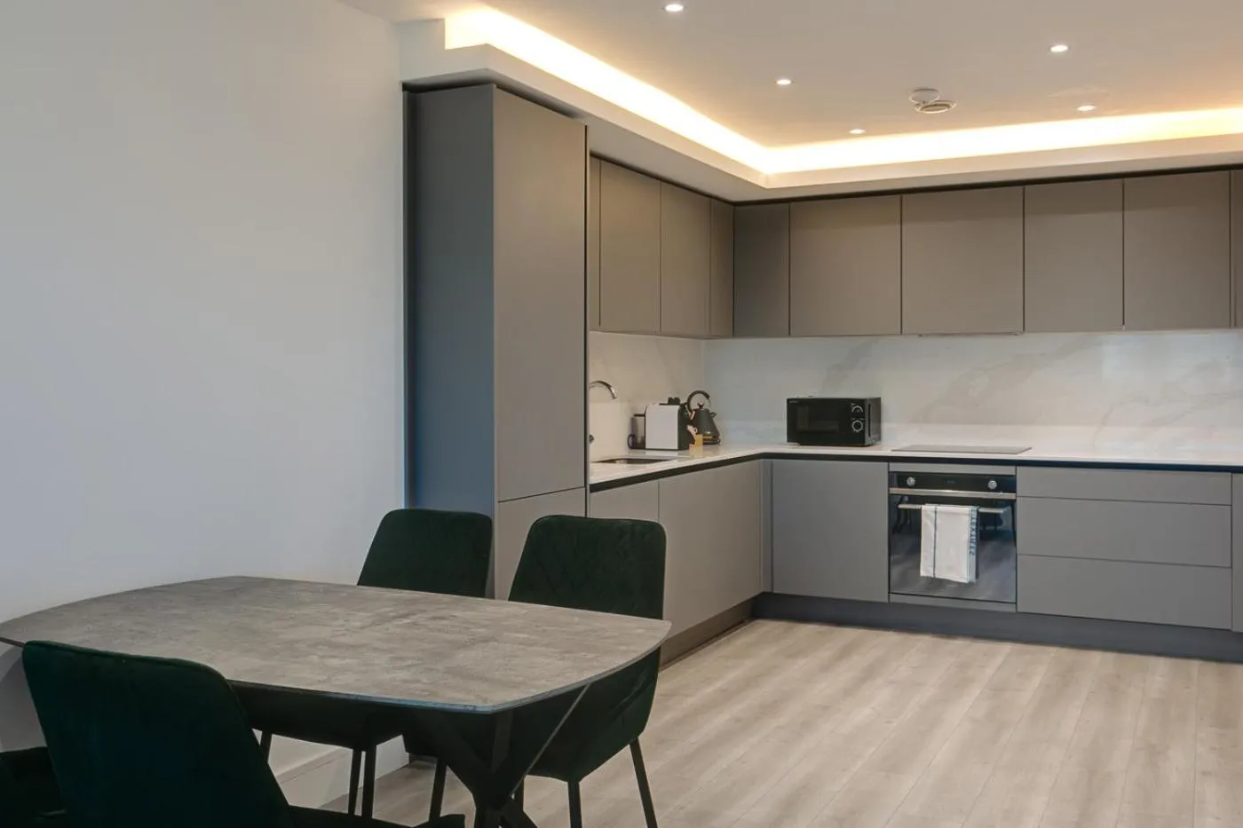 Kitchen or kitchenette in Charles Hope London Brentford