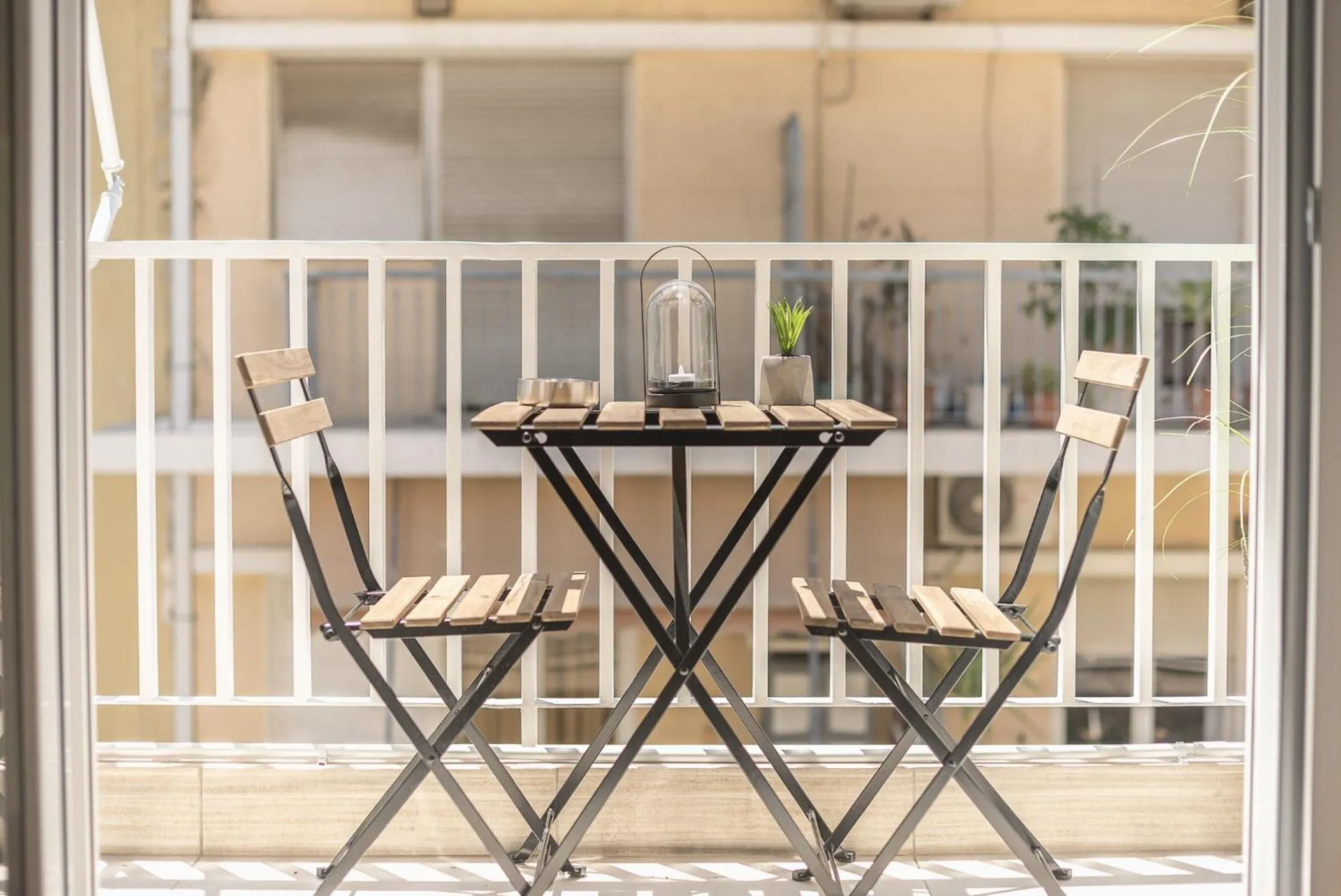 Balcony/Terrace in City Suite by Cloudkeys