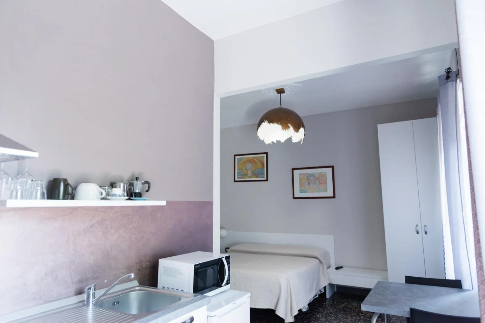 Photo of the whole room in La Pajassa