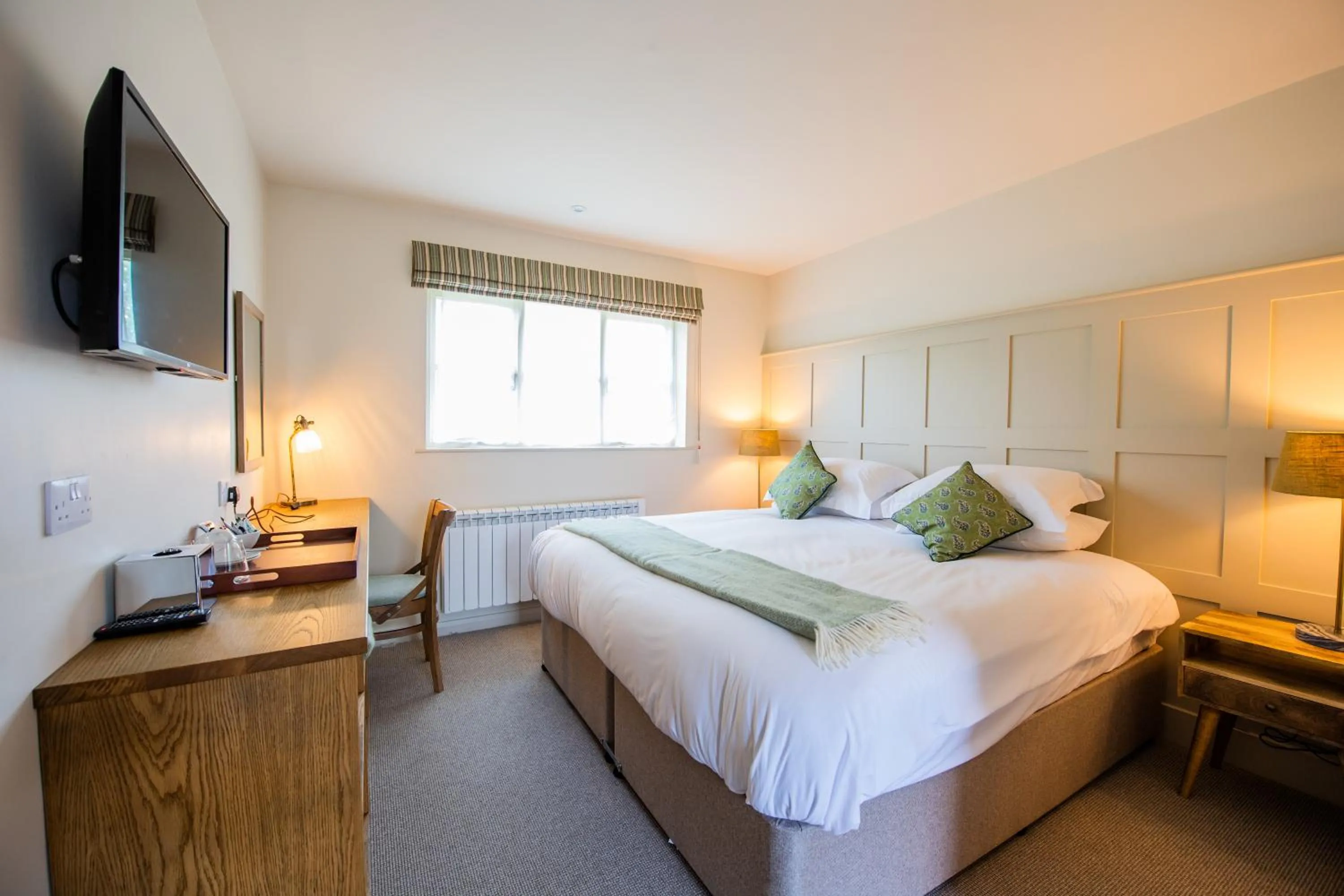 Bedroom, Bed in The Coach and Horses