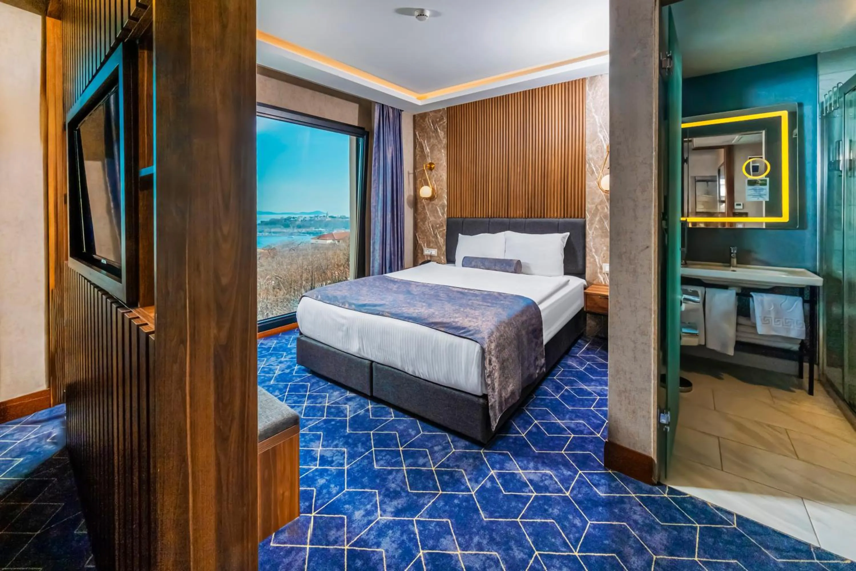 Bedroom, Bed in Ring Stone Hotels Bosphorus - Special Class