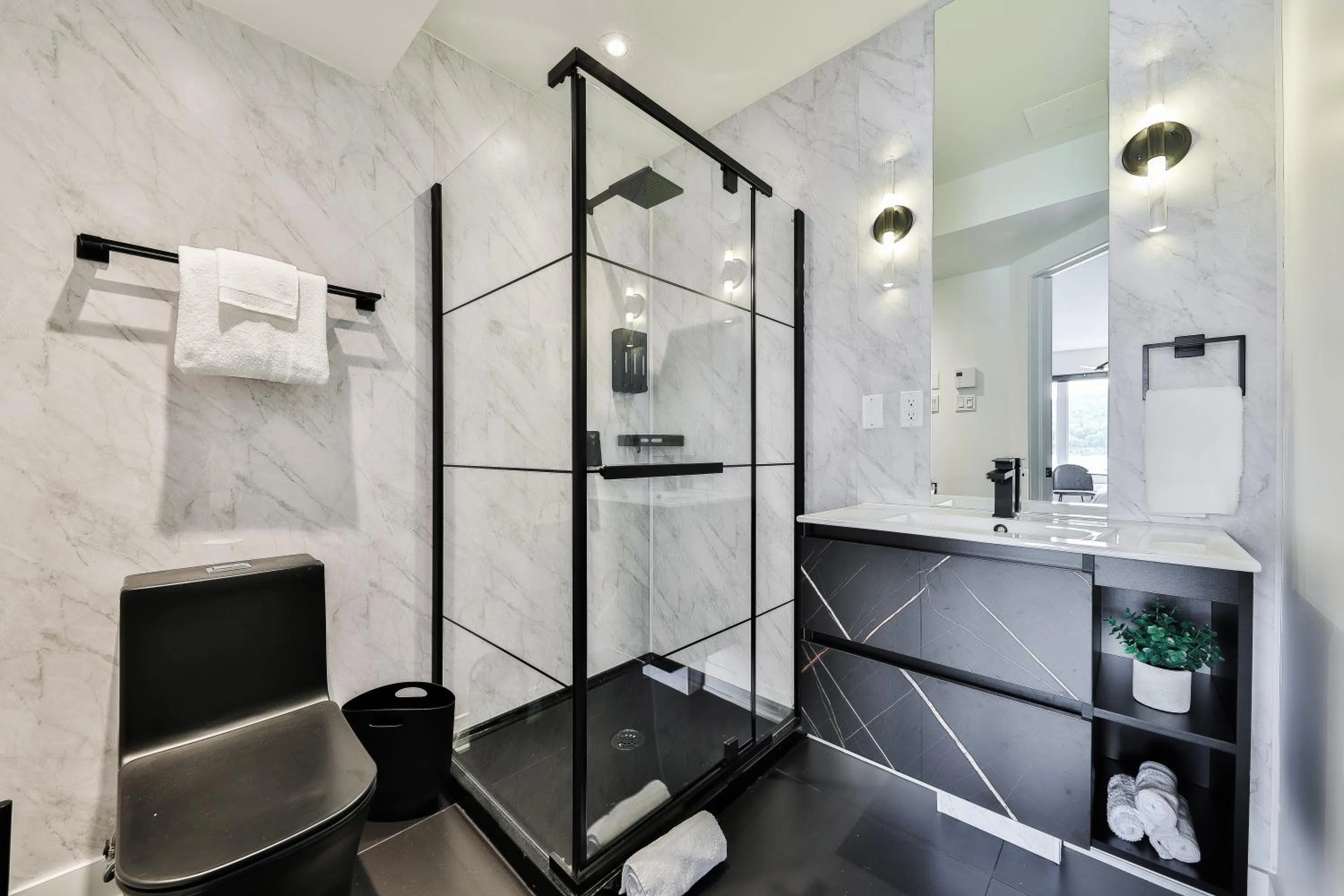 Bathroom in Auberge du Lac des Sables