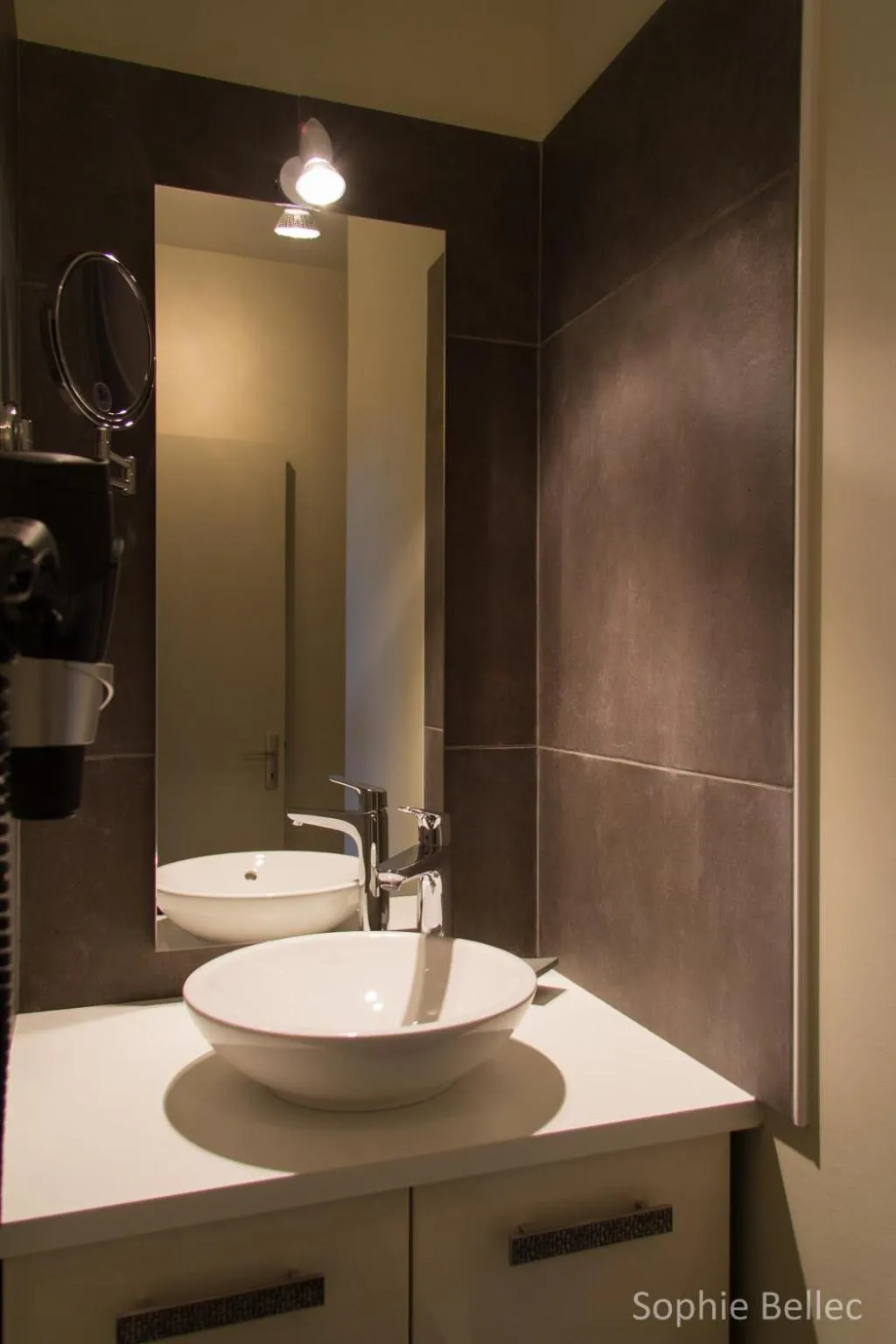 Bathroom in L'Hostellerie d'Acquigny