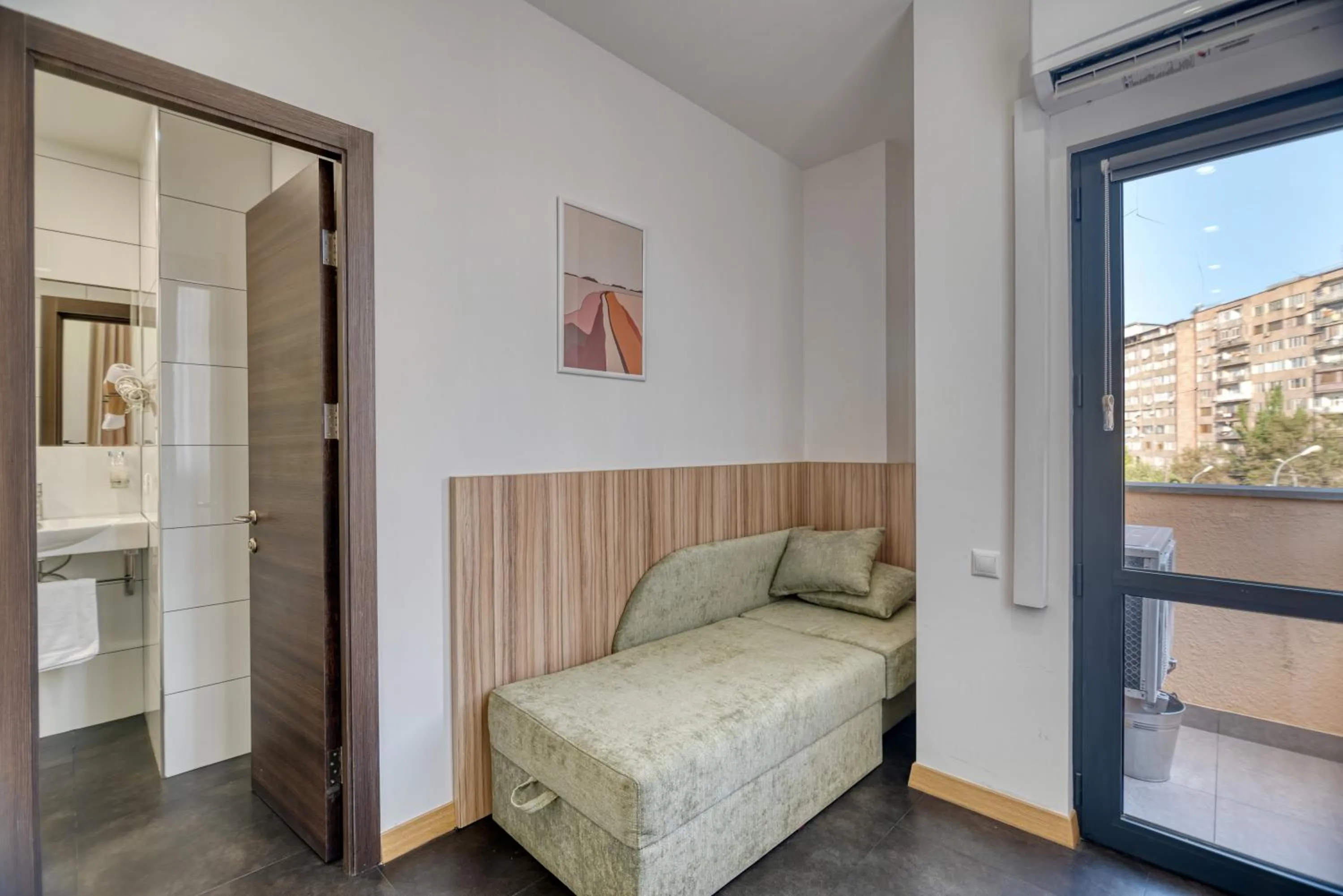 Balcony/Terrace, Bed in Orbeli Hotel Yerevan