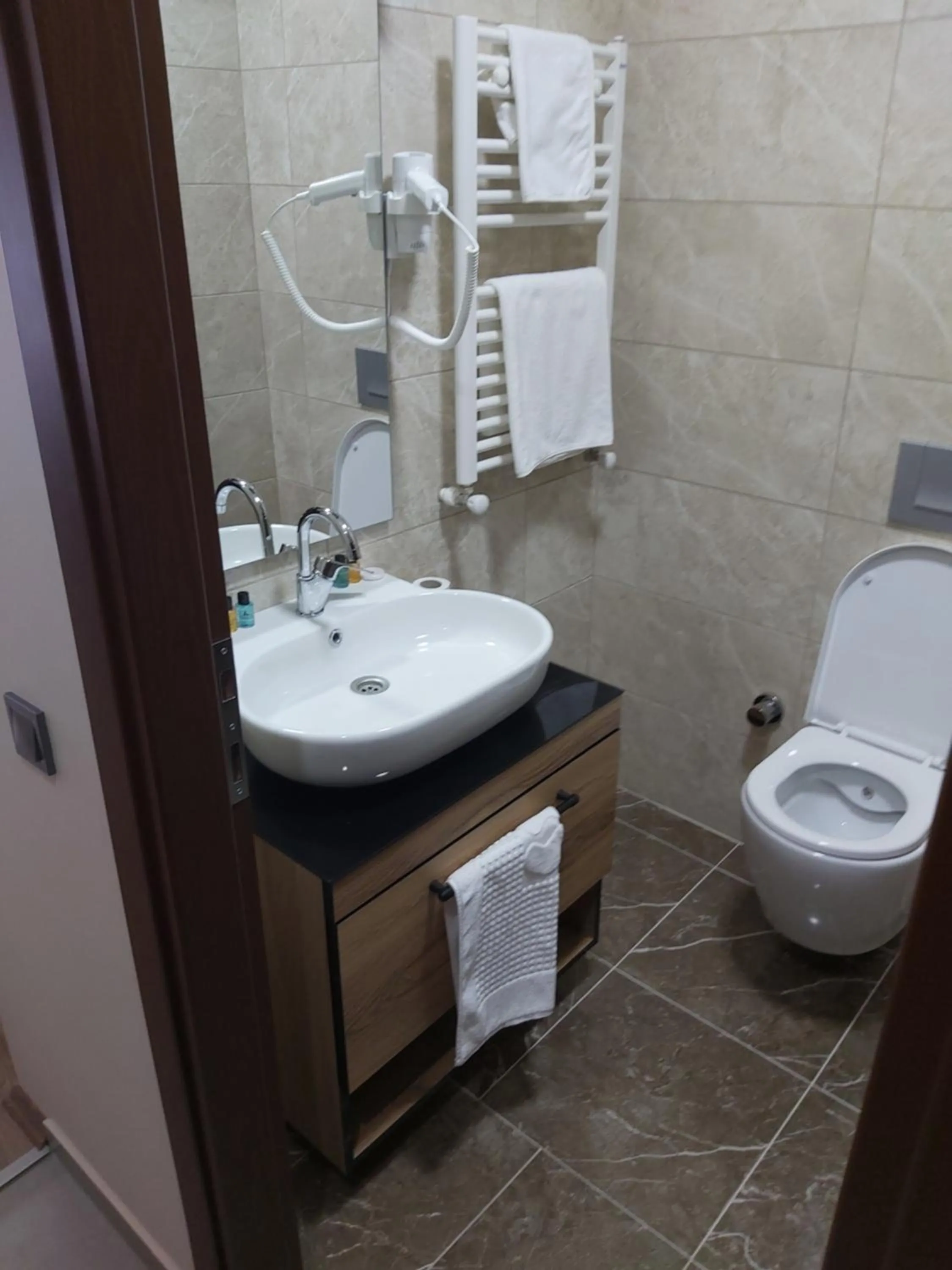 Bathroom in Alya Teras Otel