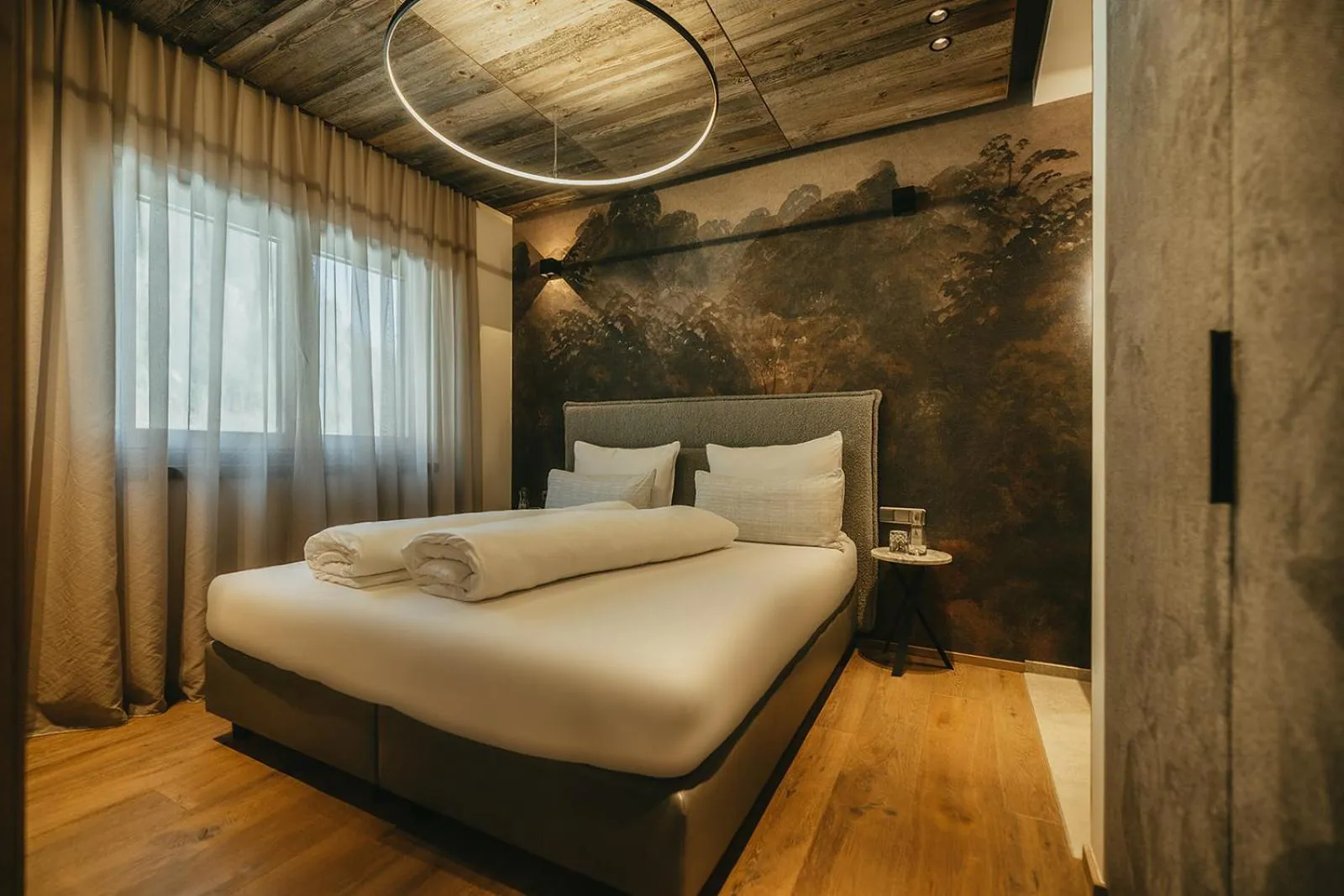 Bed in The Black Eagle Luxury Appartements