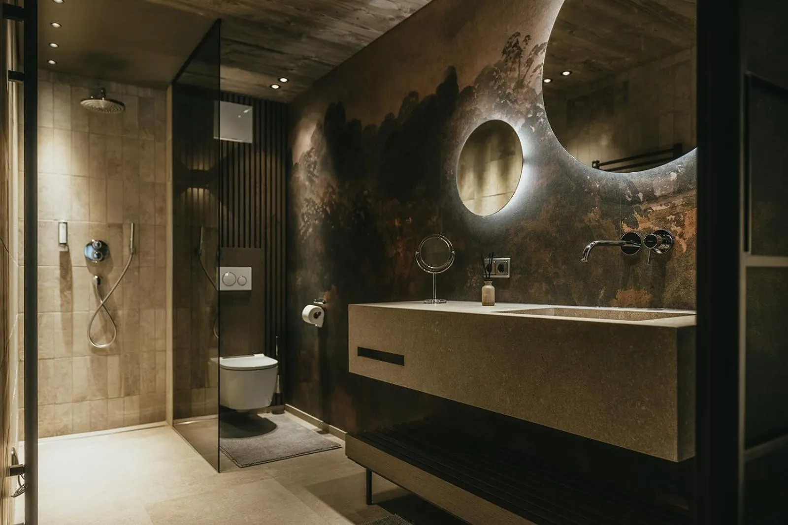 Bathroom in The Black Eagle Luxury Appartements