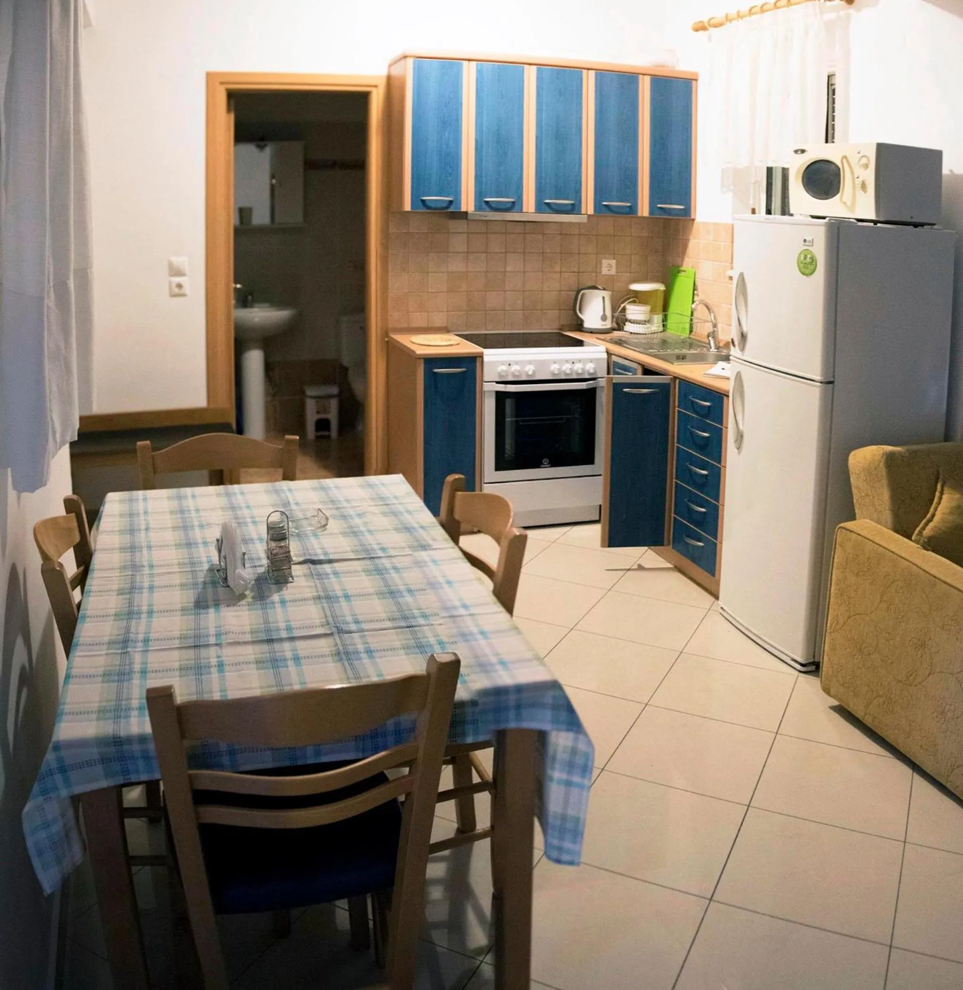 Coffee/tea facilities in Nephele Apartments